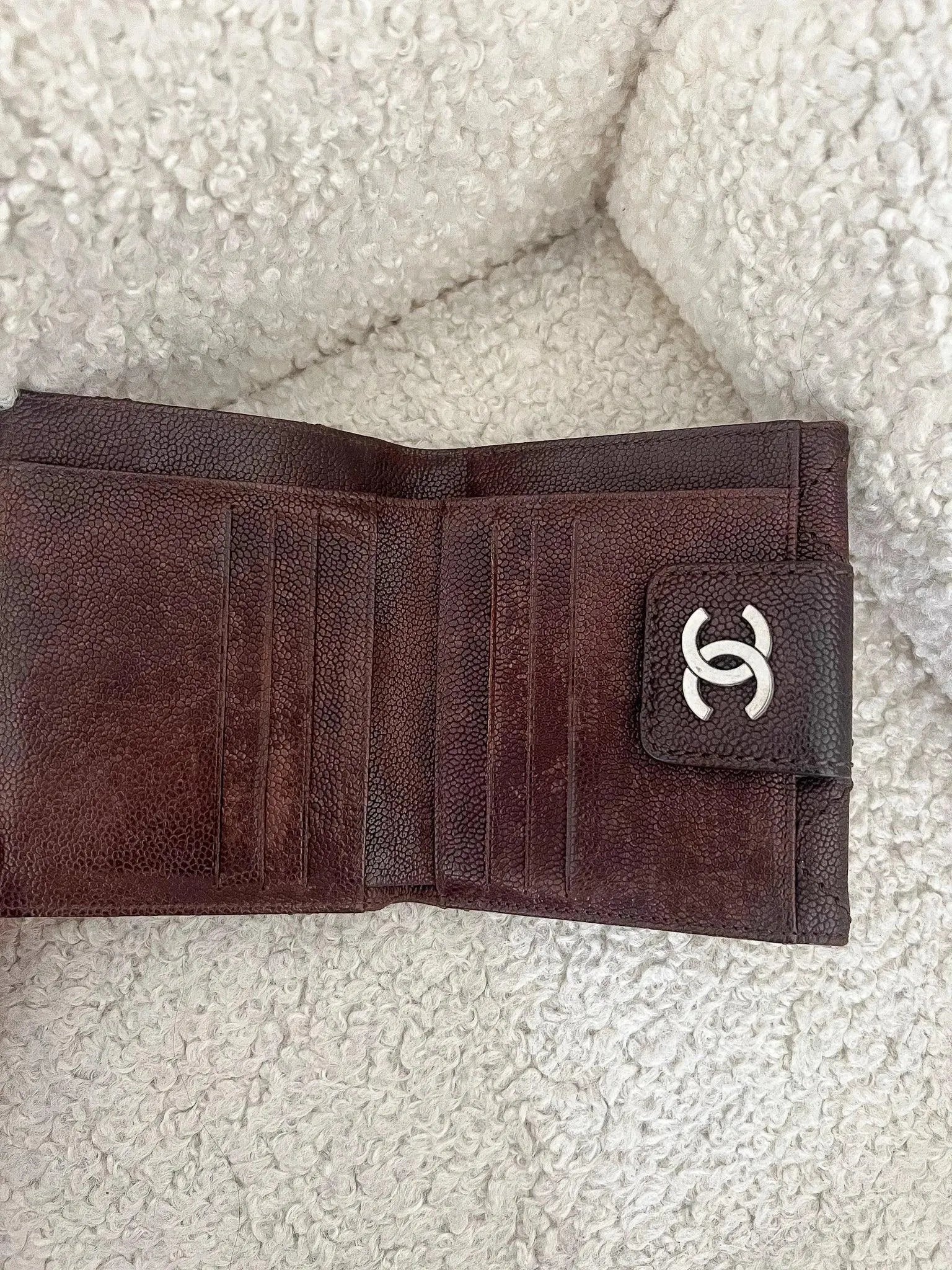 Chanel - Portefeuille Cuir Marron Quadrillé - Atelier Victor Paris - Vintage Watch Shop Dubai