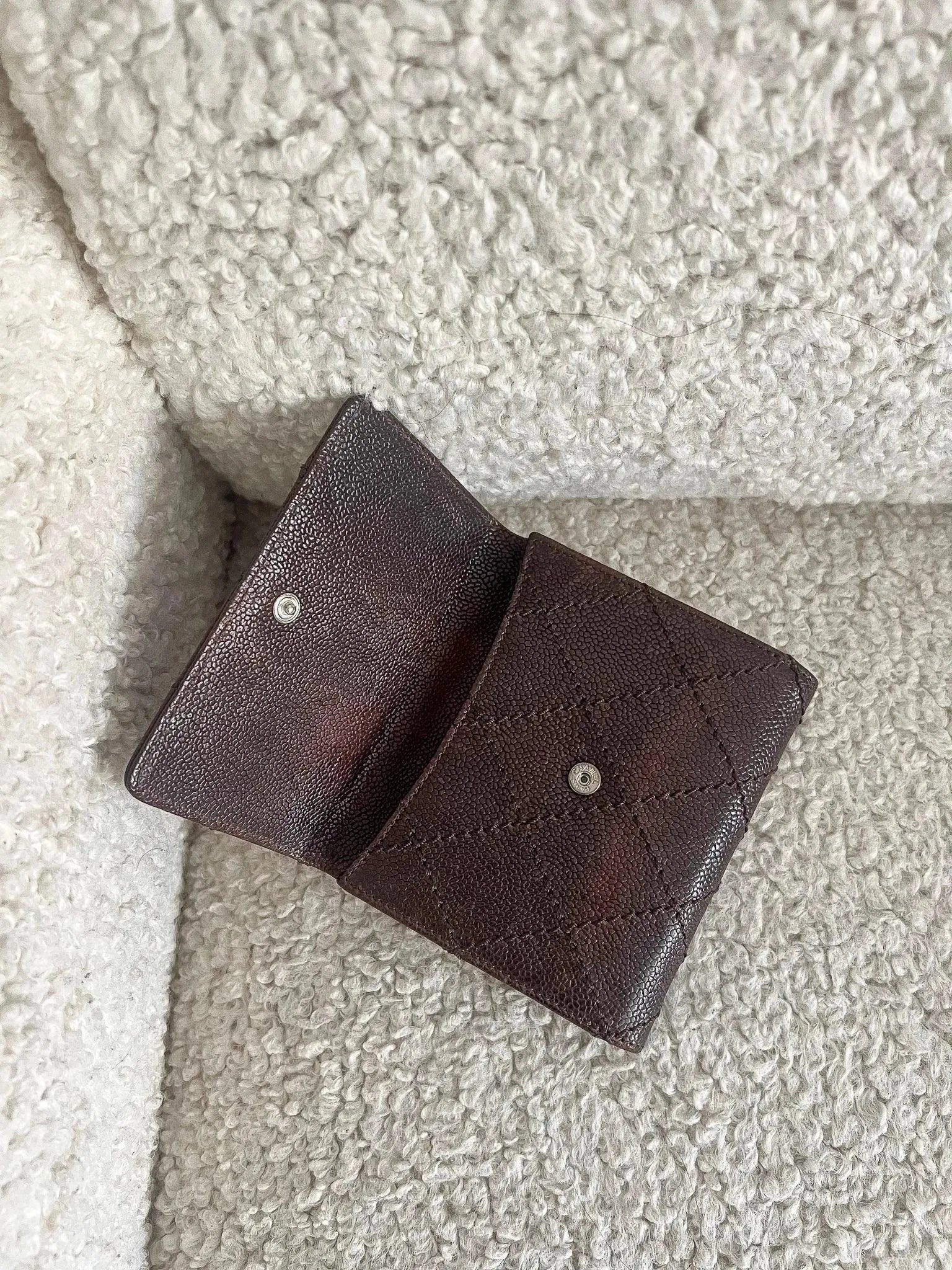 Chanel - Portefeuille Cuir Marron Quadrillé - Atelier Victor Paris - Vintage Watch Shop Dubai