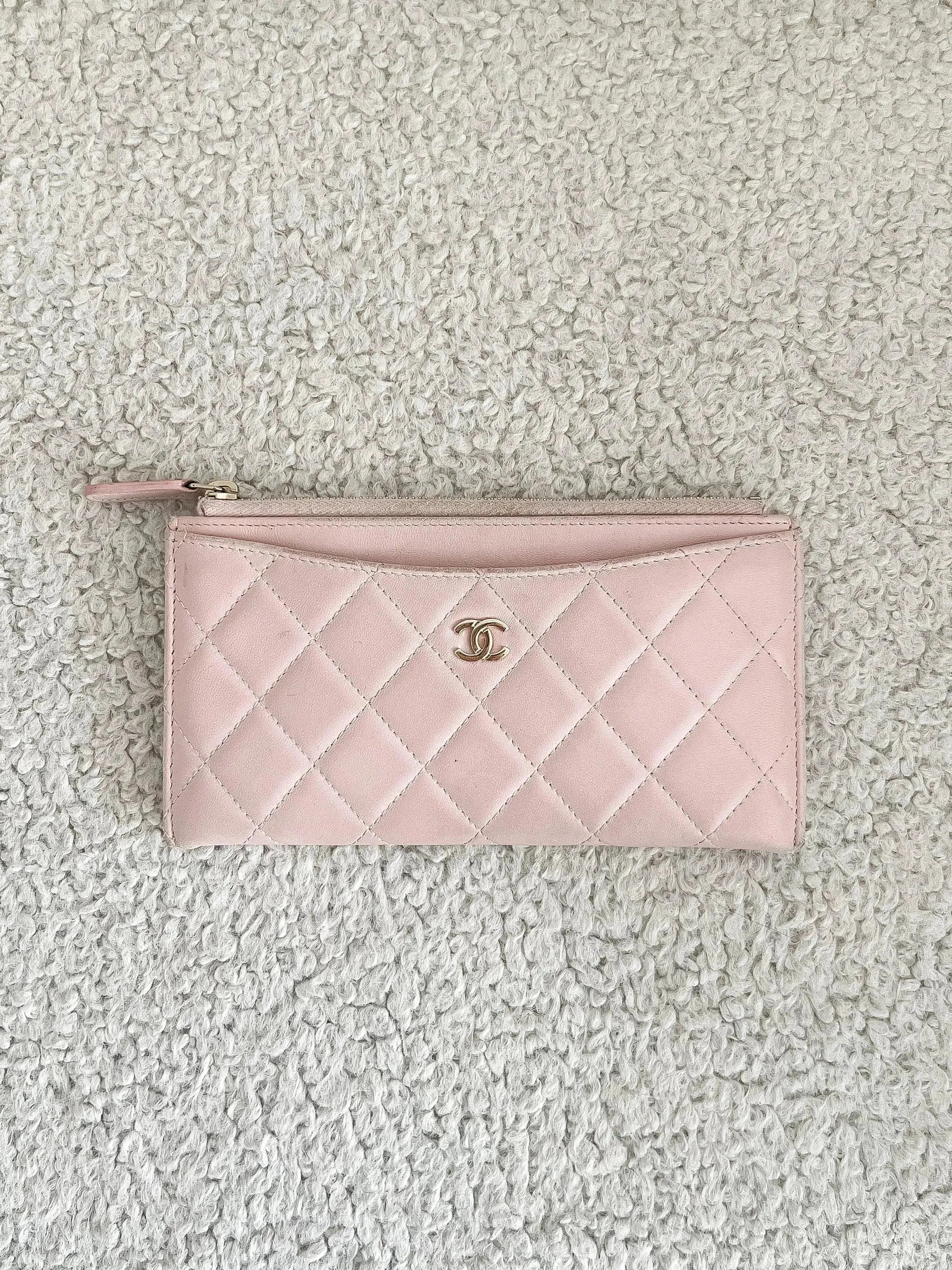 Chanel - Portefeuille Rose avec Métal Doré - Atelier Victor - Vintage Shop