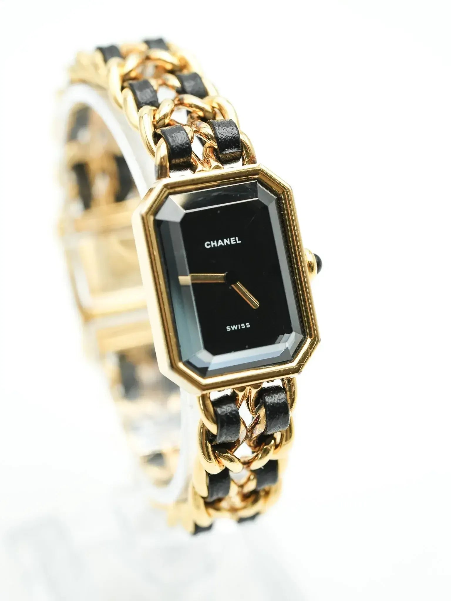 Chanel - Première Taille M Dorée et Cuir - 1990s - Atelier Victor