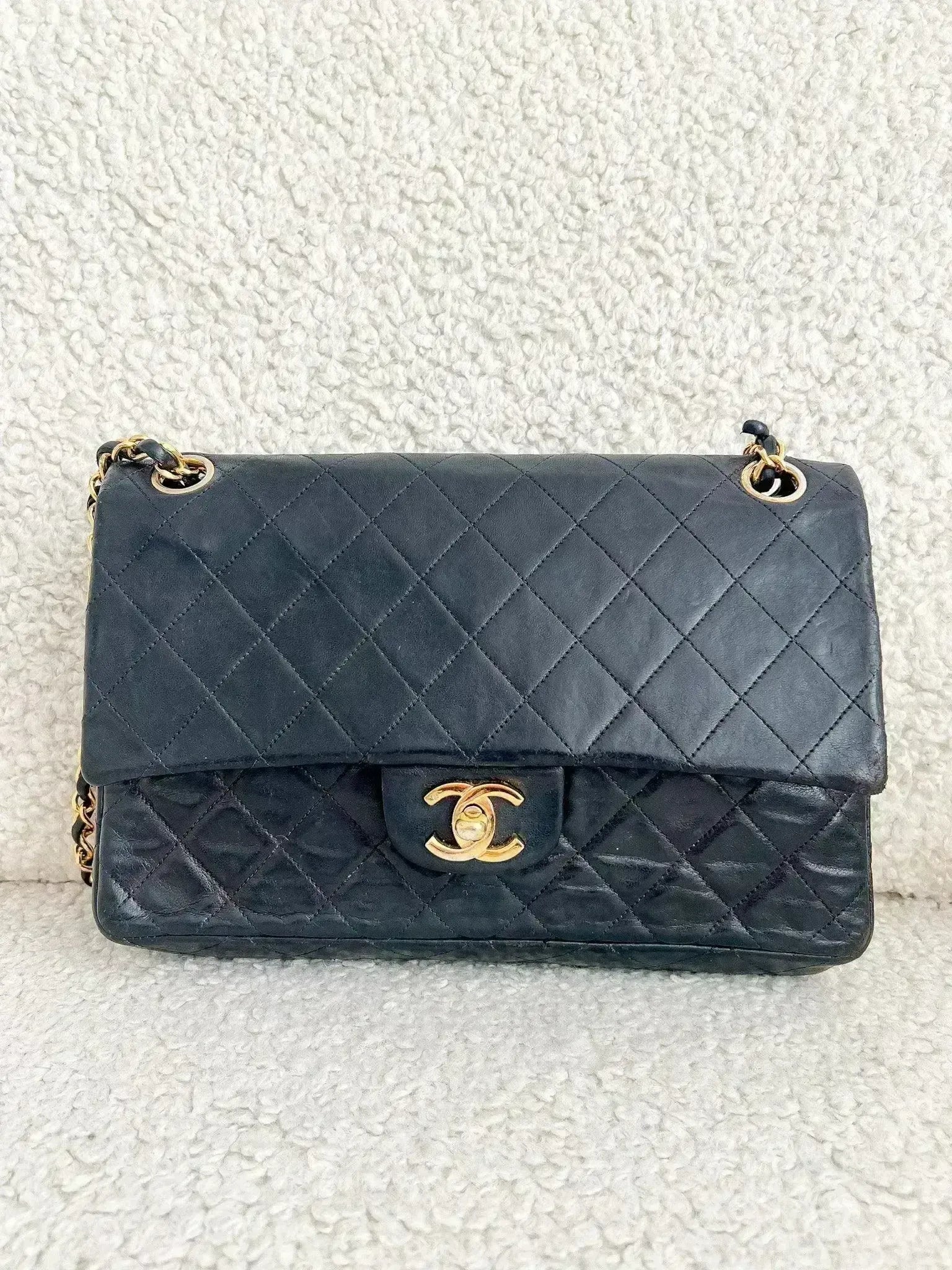 Chanel - Sac à main Timeless classique noir - Atelier Victor