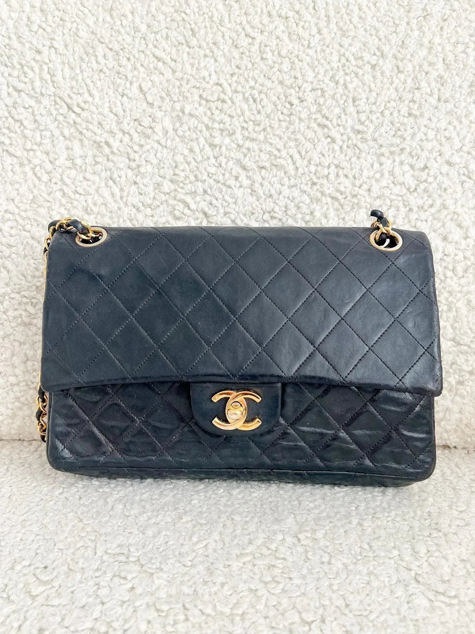 Chanel - Sac à main Timeless classique noir - Atelier Victor