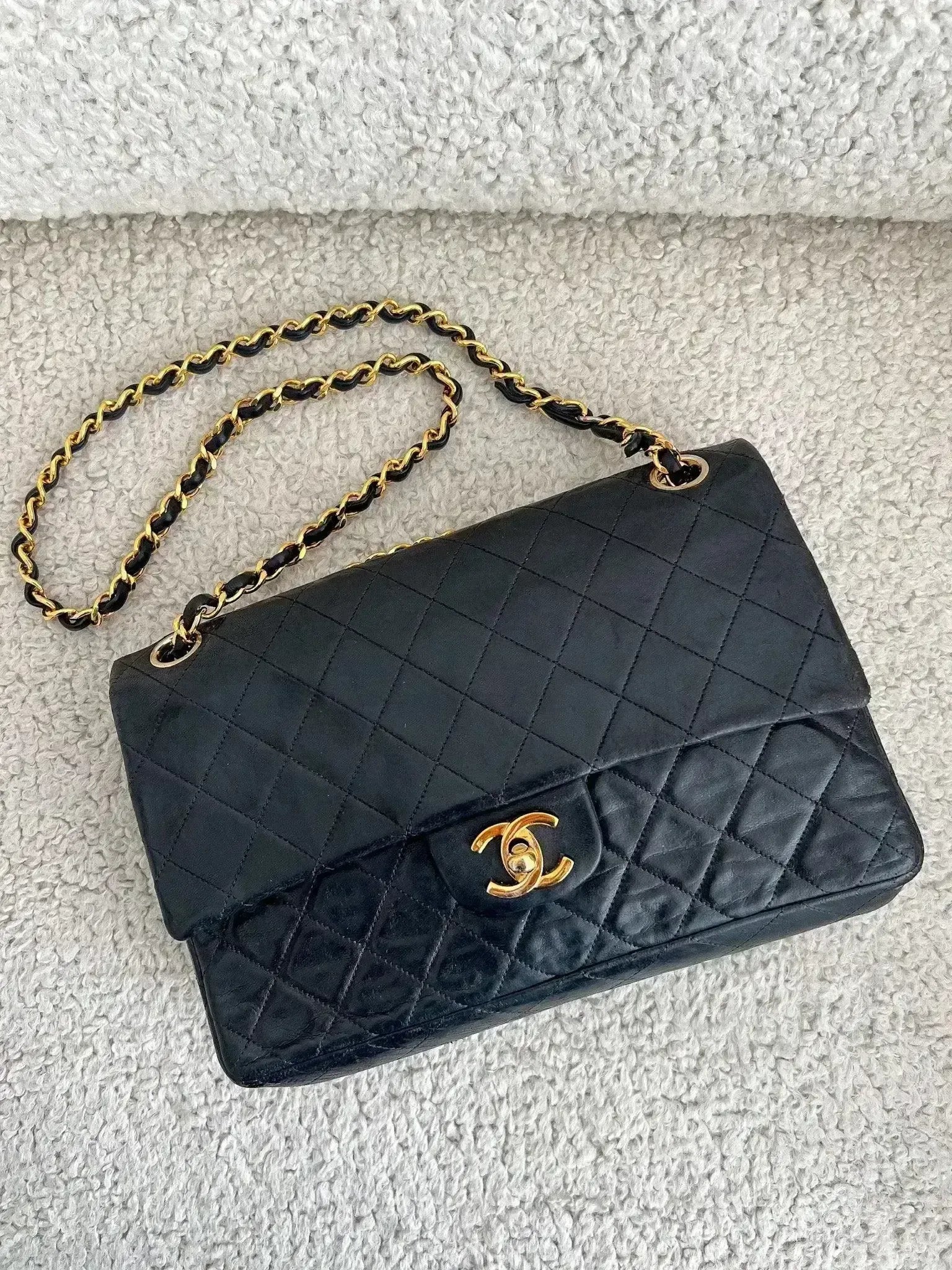 Chanel - Sac à main Timeless classique noir - Atelier Victor