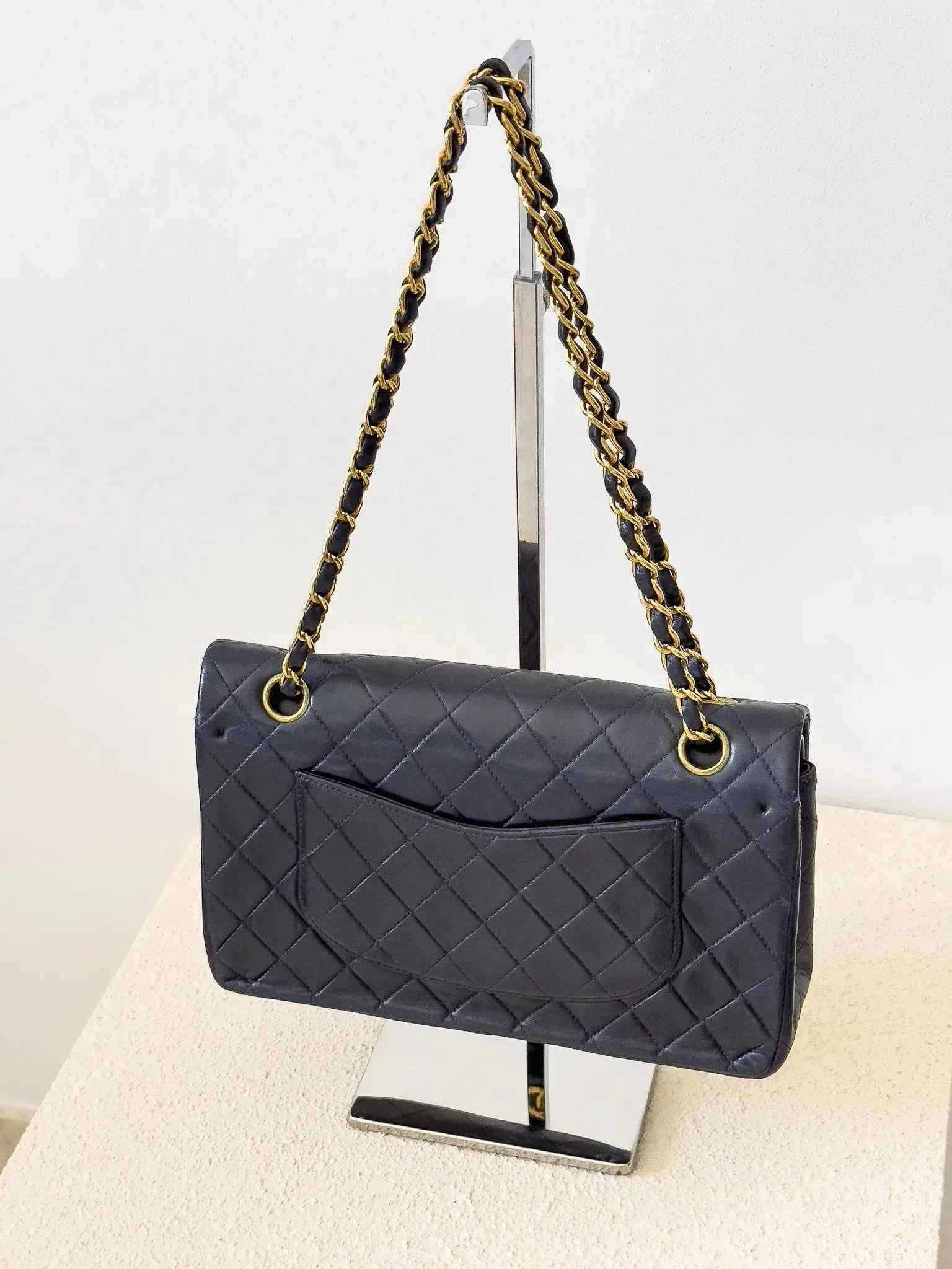 Chanel - Sac à main timeless vintage / classique en cuir - Atelier Victor