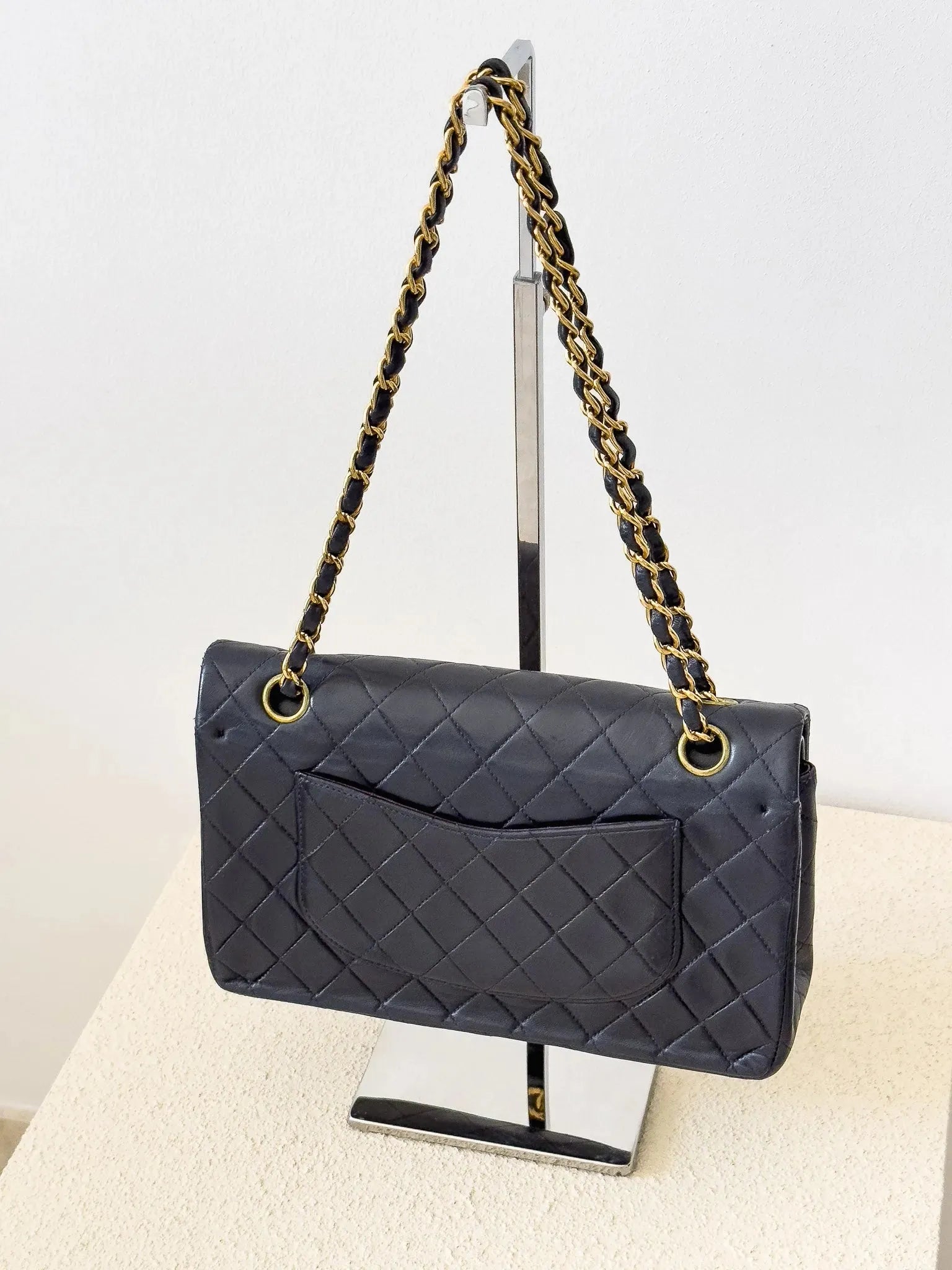 Chanel - Sac à main timeless vintage / classique en cuir - Atelier Victor - Vintage Shop