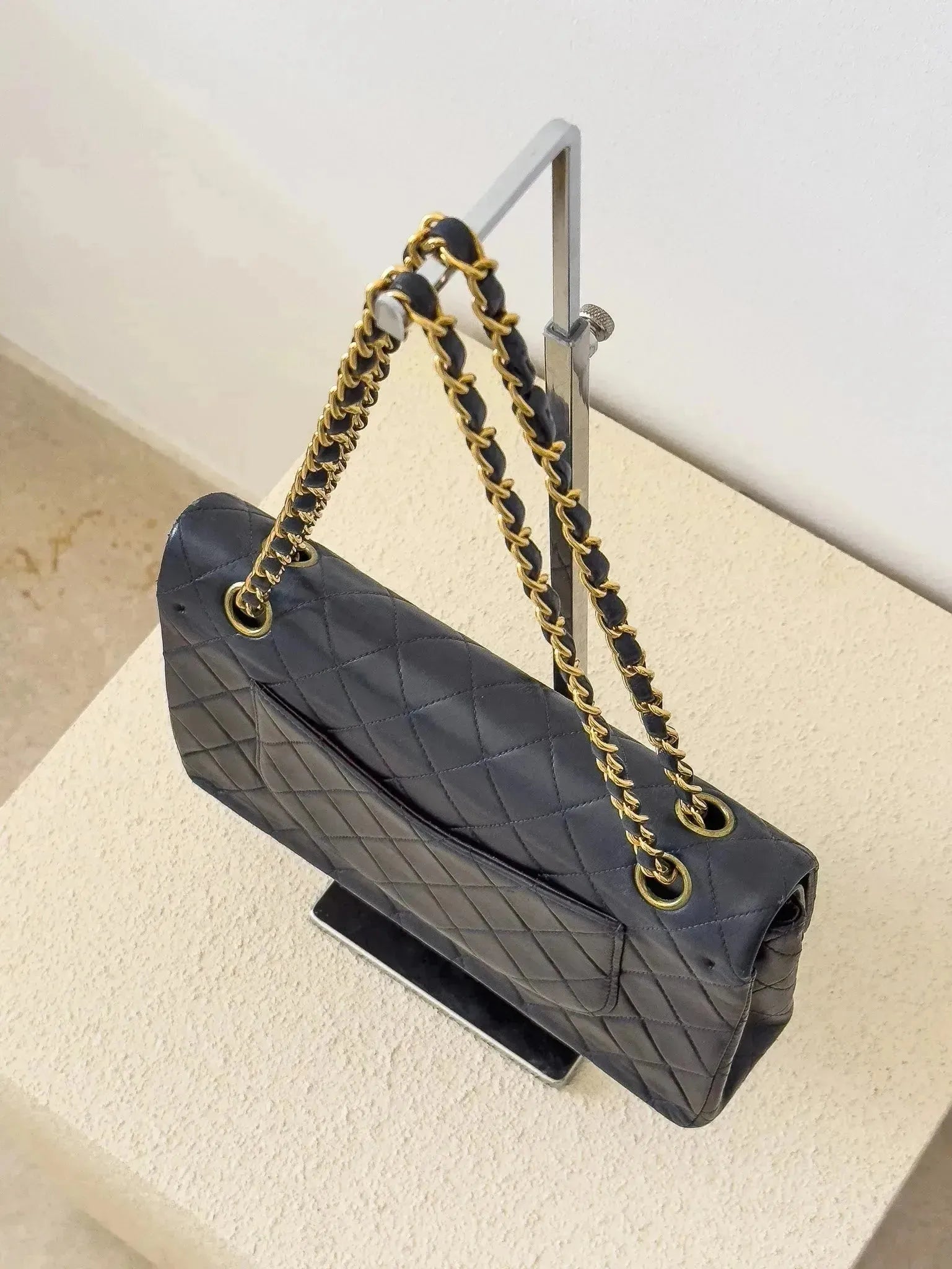 Chanel - Sac à main timeless vintage / classique en cuir - Atelier Victor - Vintage Shop