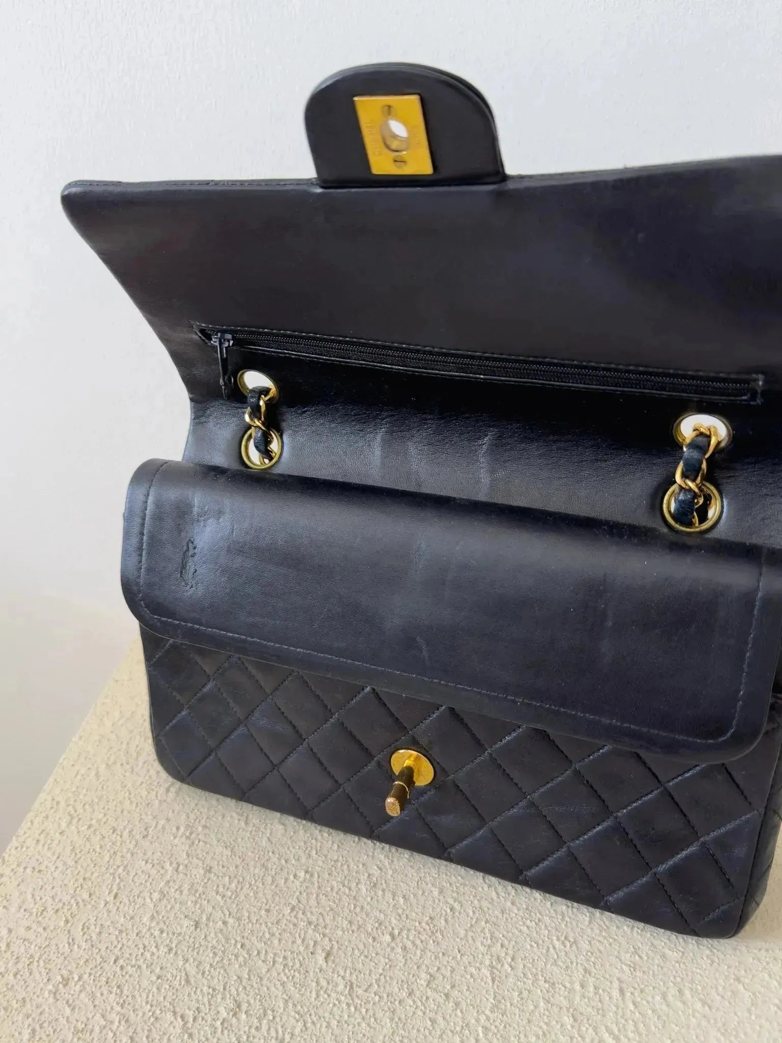 Chanel - Sac à main timeless vintage / classique en cuir - Atelier Victor - Vintage Shop
