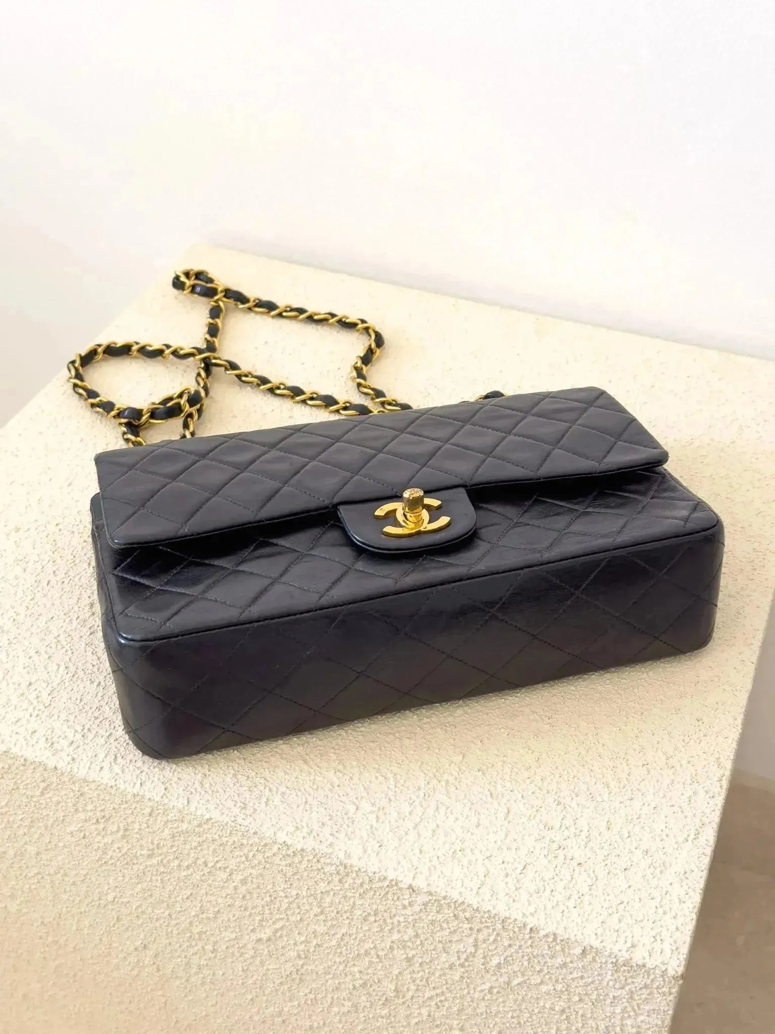 Chanel - Sac à main timeless vintage / classique en cuir - Atelier Victor - Vintage Shop