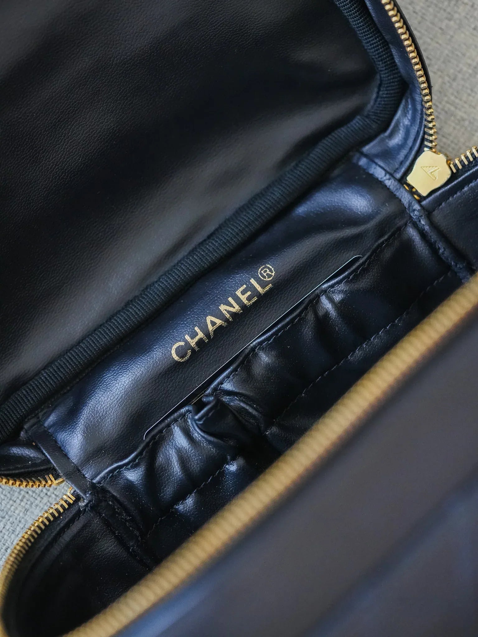 Chanel - Sac Vanity Matelassé - Atelier Victor - Vintage Shop