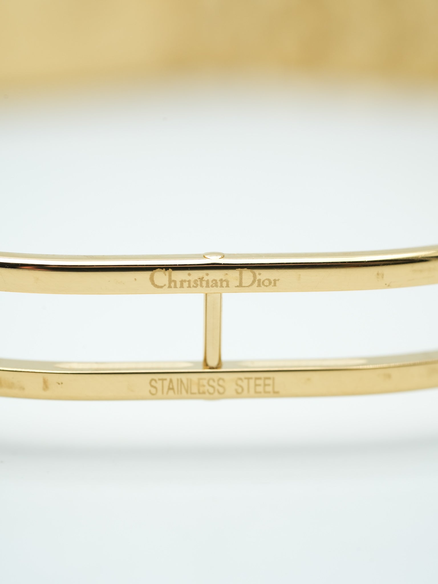 Christian Dior - Bracelet Intégré Or Femme D70-150 - 1990s - Atelier Victor - Vintage Shop