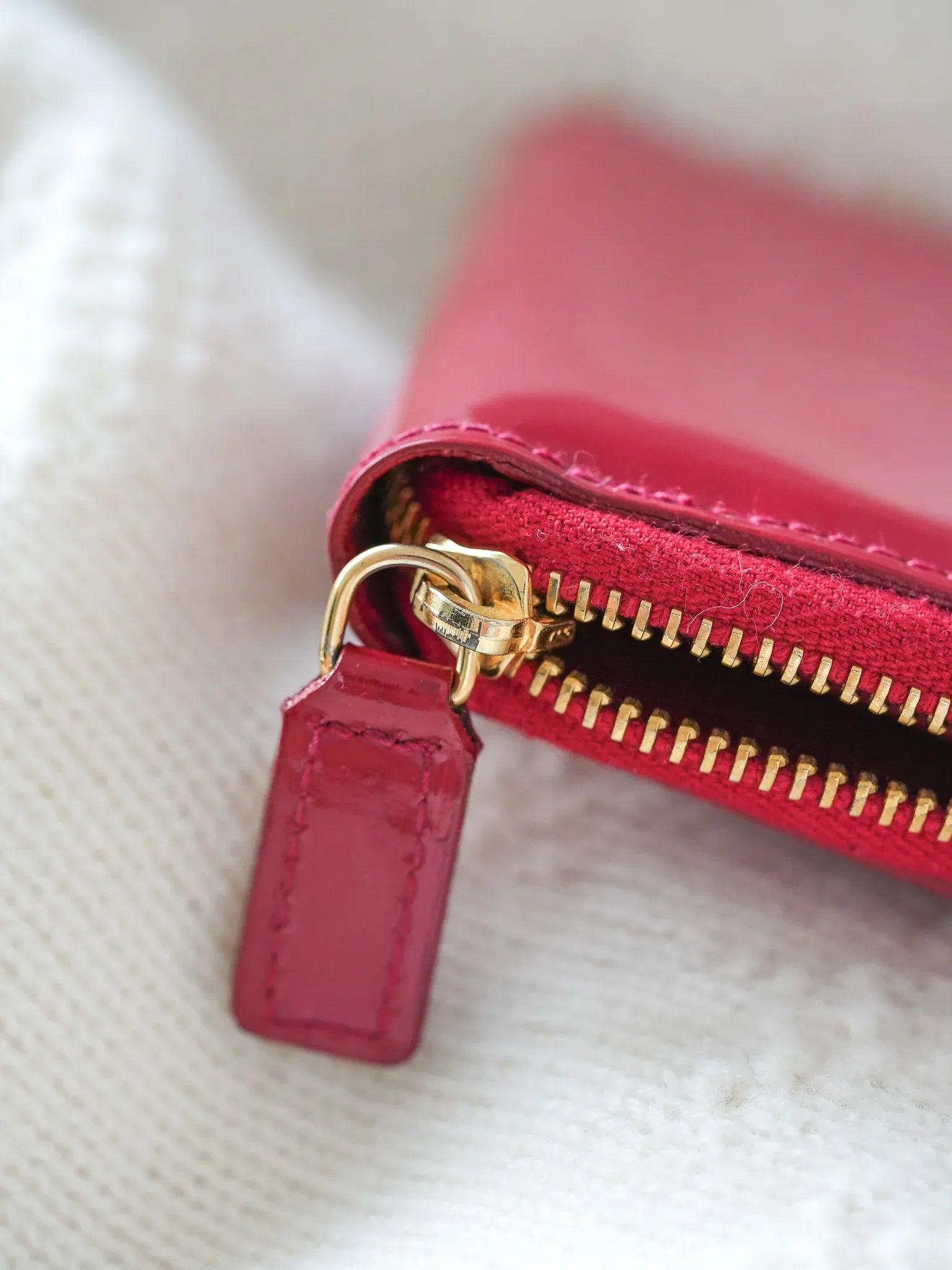 Christian Dior - Porte-monnaie rouge vernis - Atelier Victor