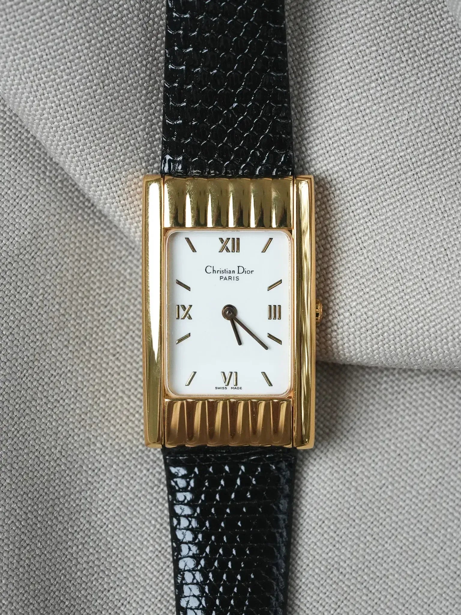 Christian Dior - Tank Vagues Plaqué or Cadran blanc - 1990s - Atelier Victor