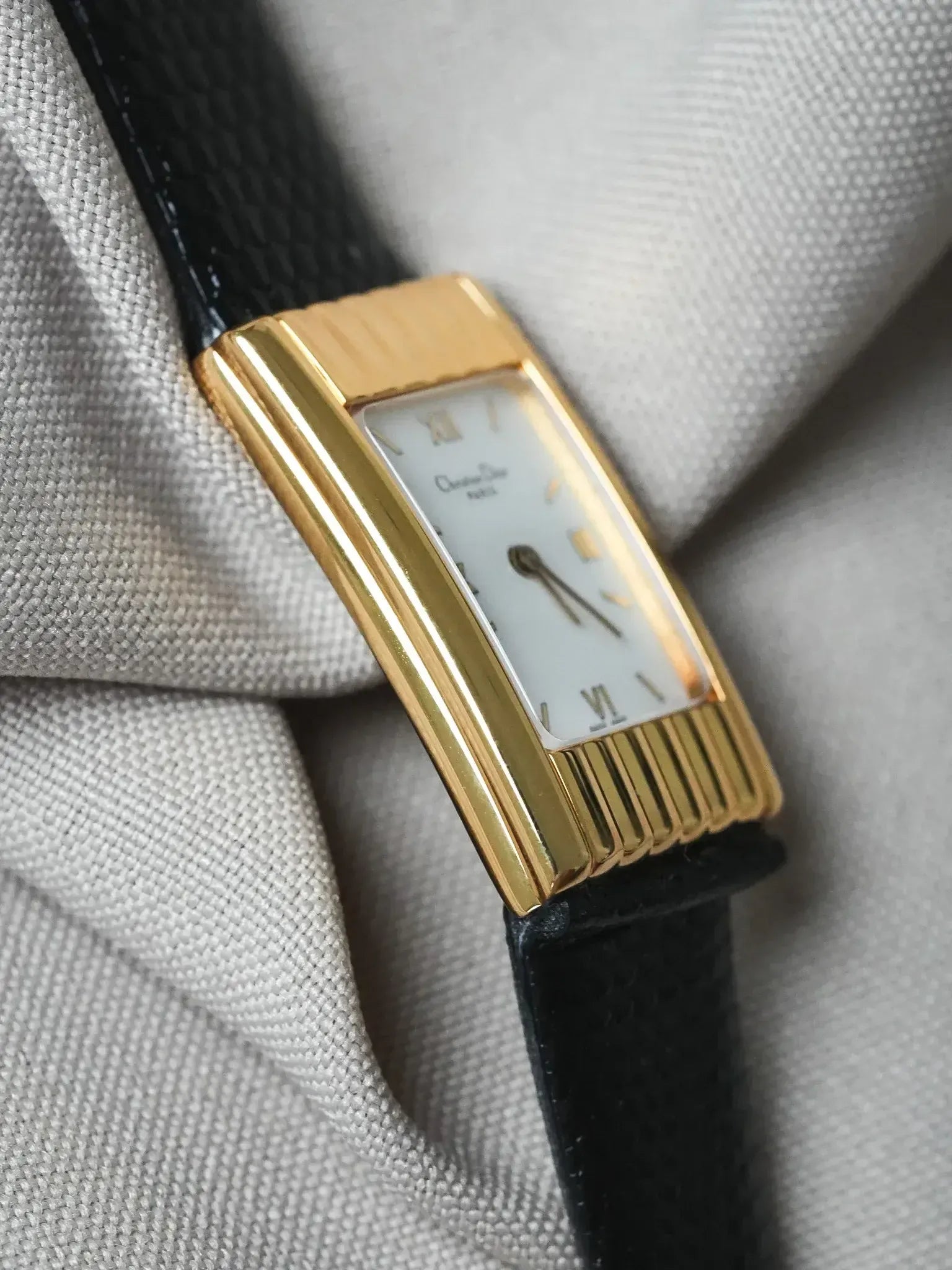 Christian Dior - Tank Vagues Plaqué or Cadran blanc - 1990s - Atelier Victor