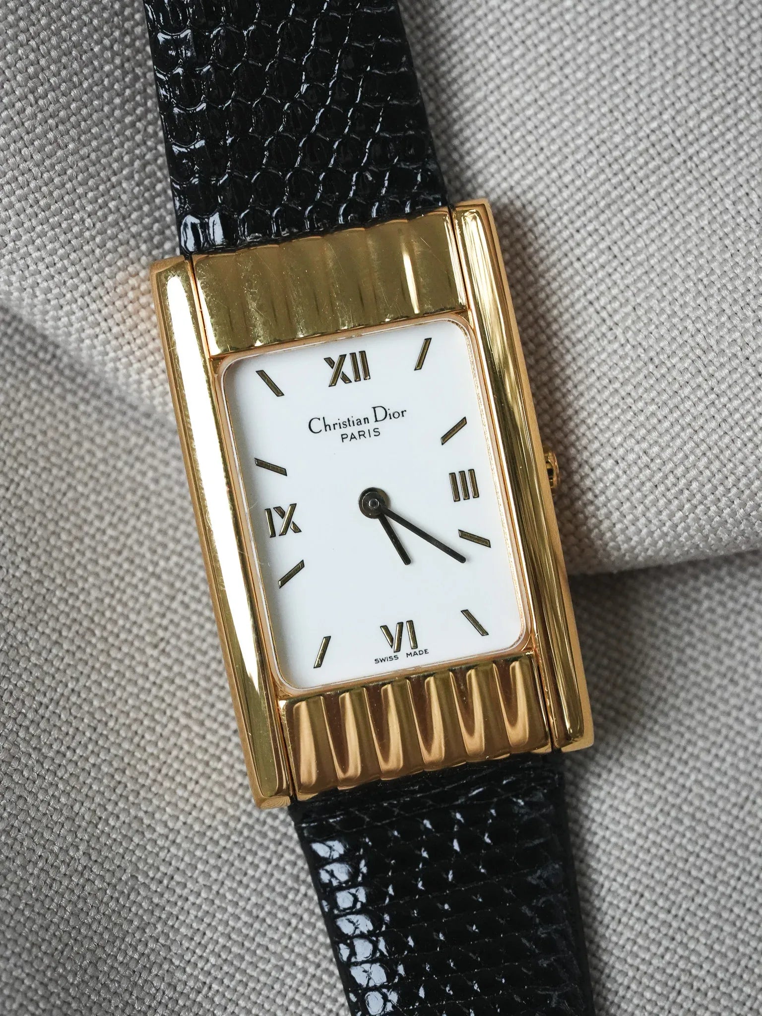 Christian Dior - Tank Vagues Plaqué or Cadran blanc - 1990s - Atelier Victor