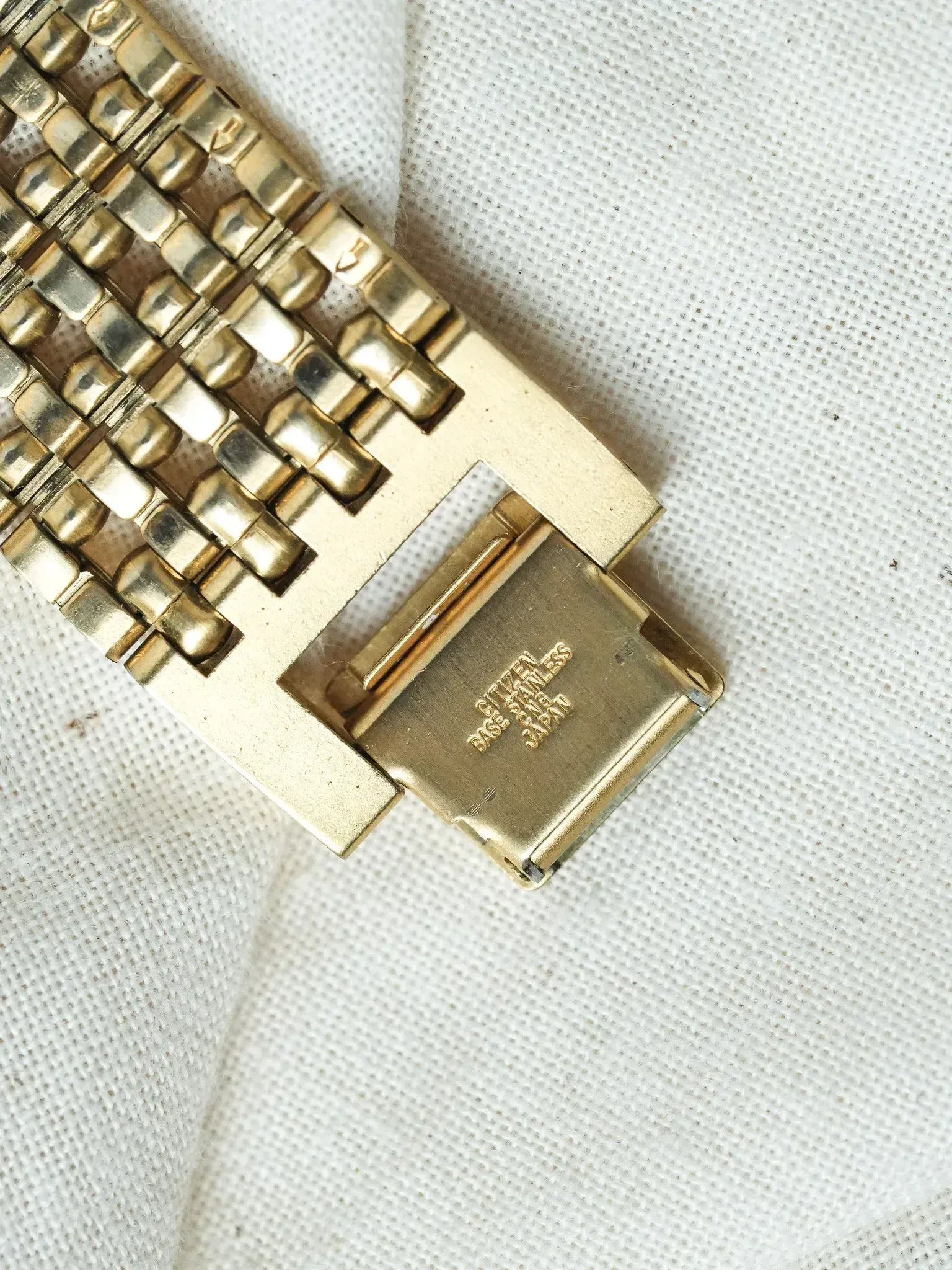 Citizen - Bracelet Maille Or Cadran nacre date - 1997 - Atelier Victor