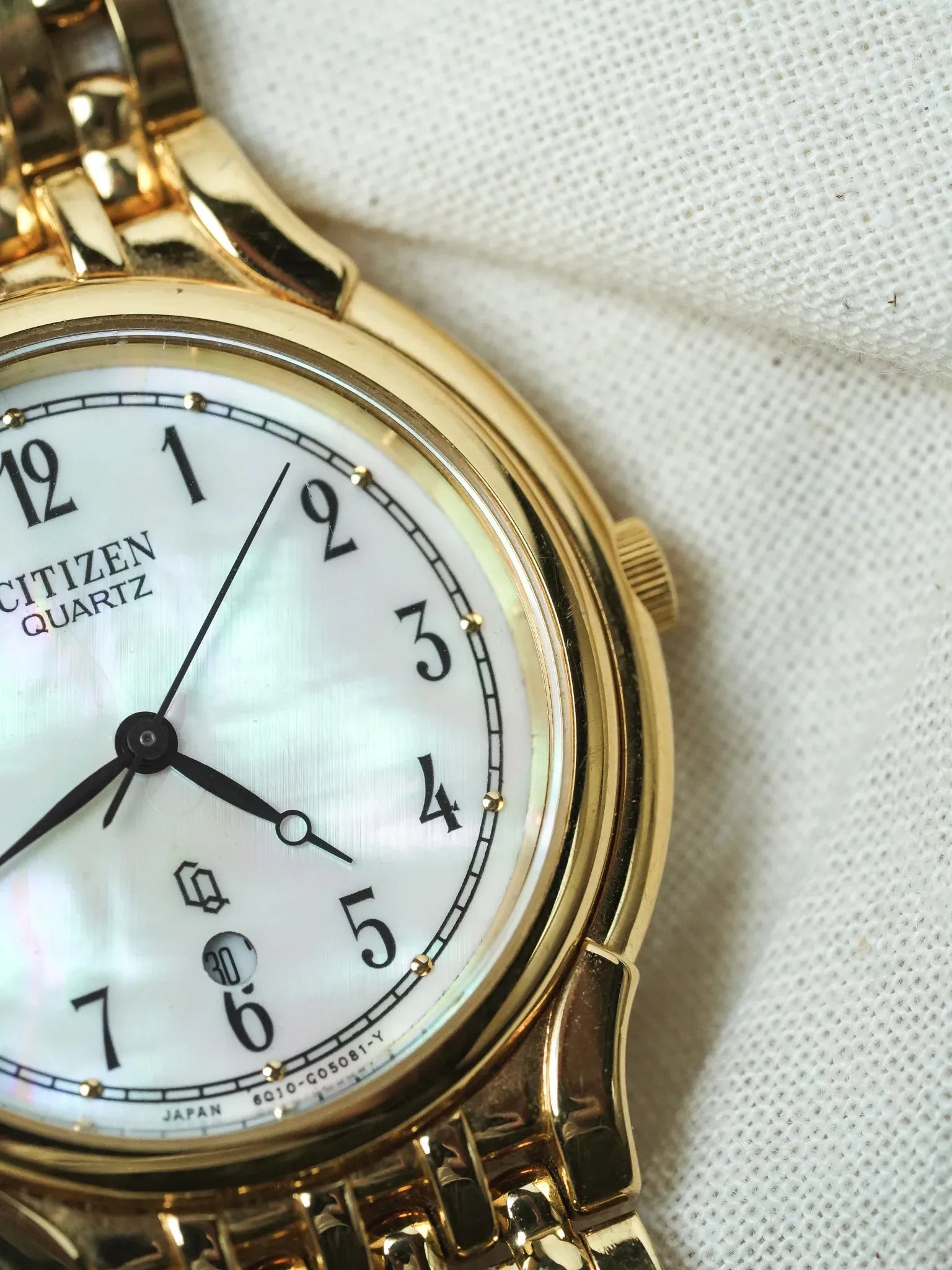 Citizen - Bracelet Maille Or Cadran nacre date - 1997 - Atelier Victor