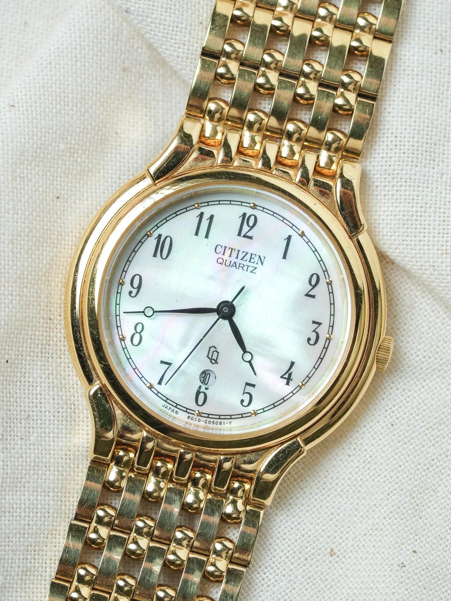 Citizen - Bracelet Maille Or Cadran nacre date - 1997 - Atelier Victor - Vintage Shop