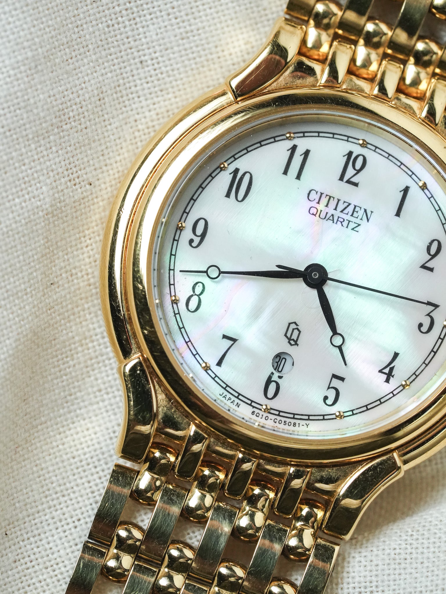 Citizen - Bracelet Maille Or Cadran nacre date - 1997 - Atelier Victor - Vintage Shop