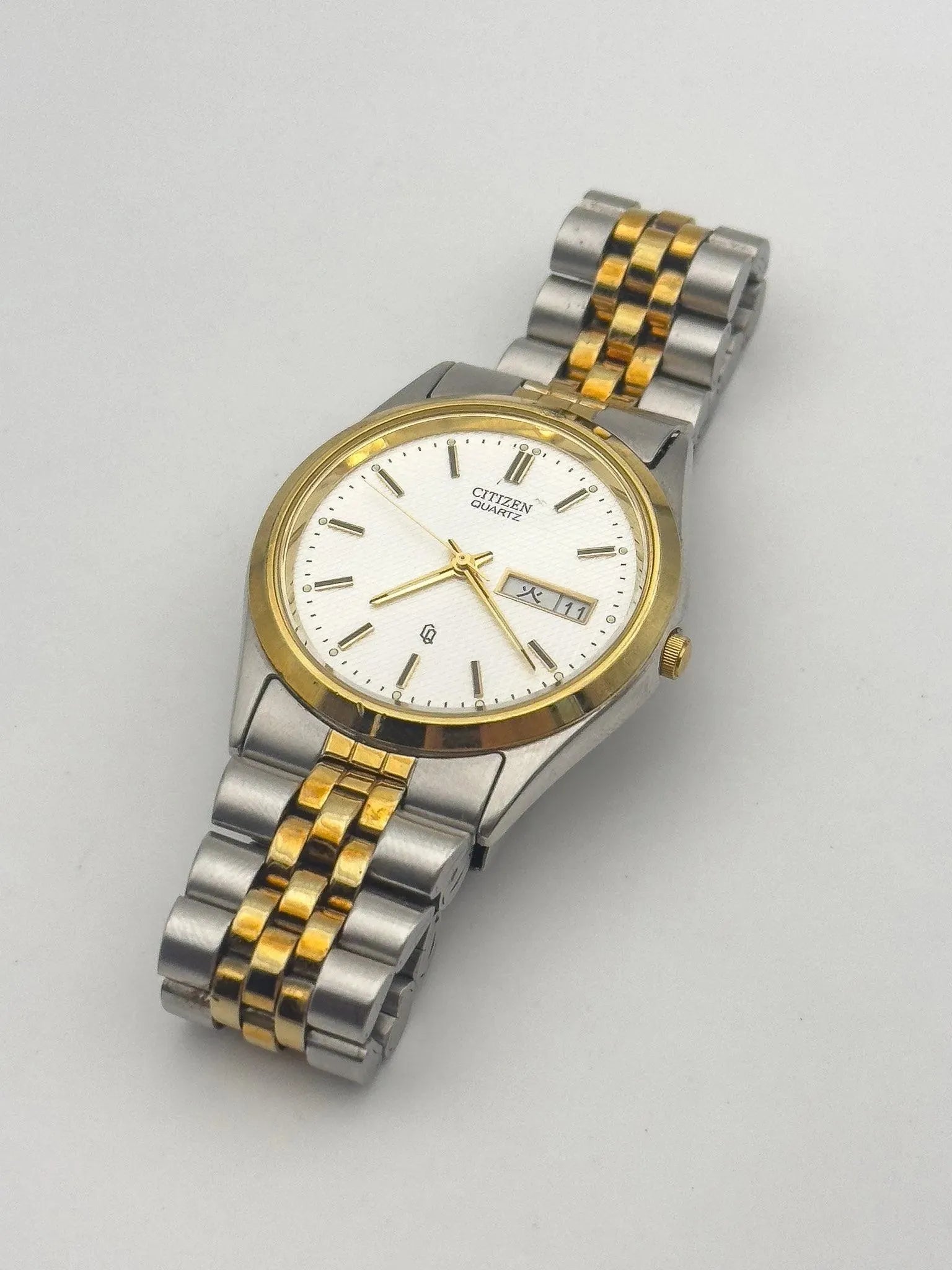 Citizen - Daydate Clous de Paris Acier Or - 2003 - Atelier Victor - Vintage Shop