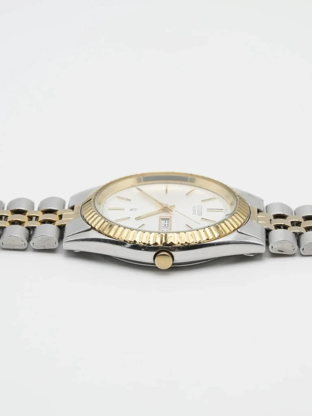 Citizen vintage watch with two-tone steel and gold bracelet, white dial, day-date window