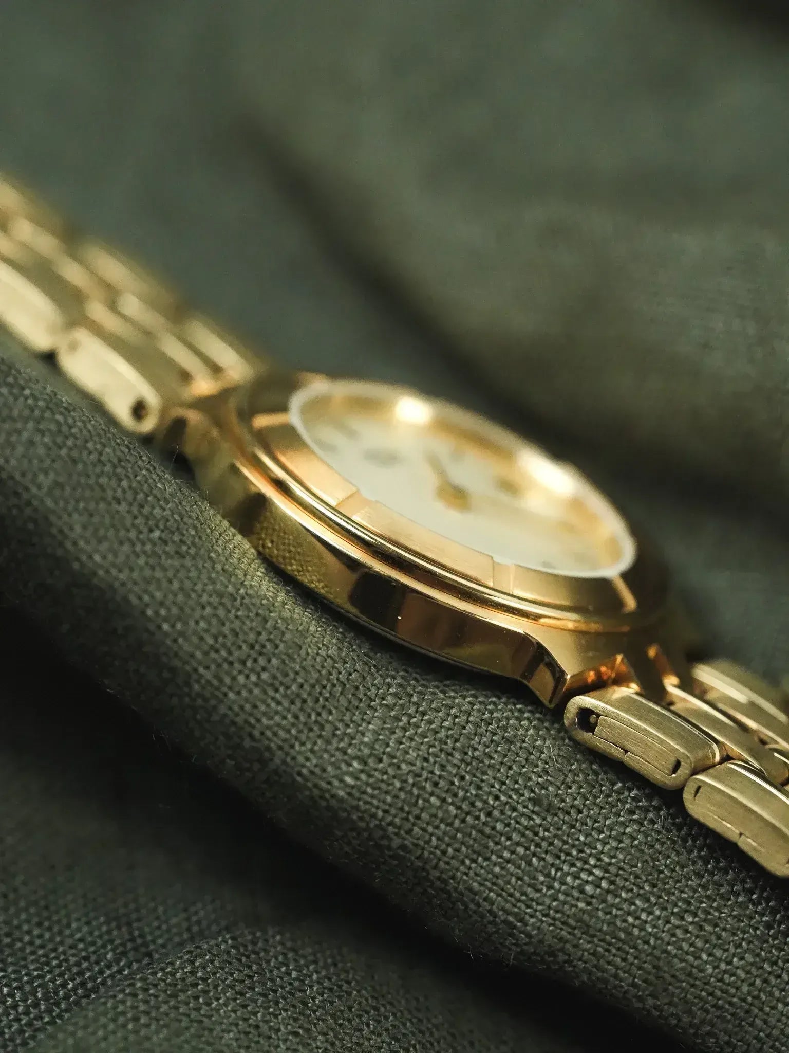 Citizen - Maille Or Cadran Or Date - 1990s - Atelier Victor