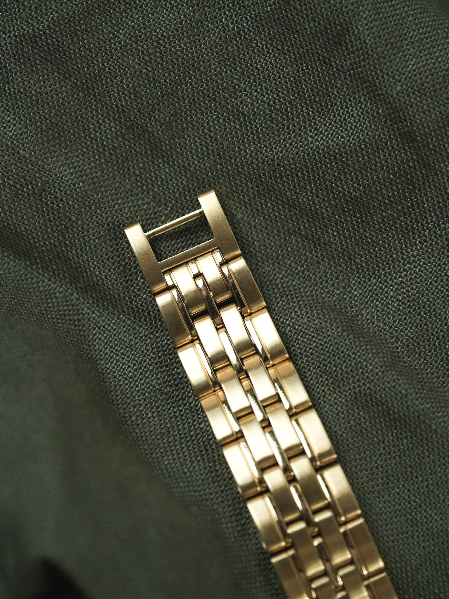 Citizen - Maille Or Cadran Or Date - 1990s - Atelier Victor - Vintage Shop