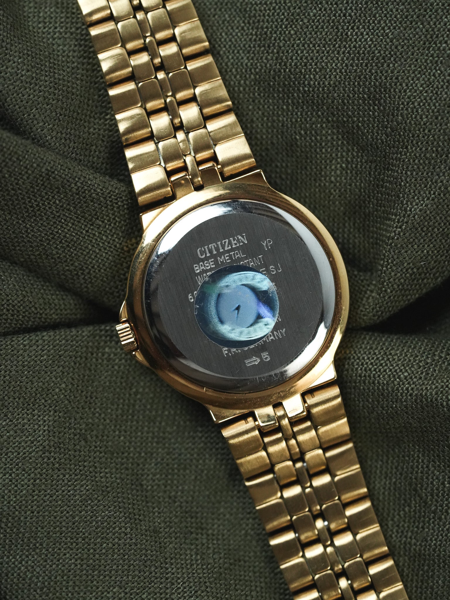 Citizen - Maille Or Cadran Or Date - 1990s - Atelier Victor - Vintage Shop