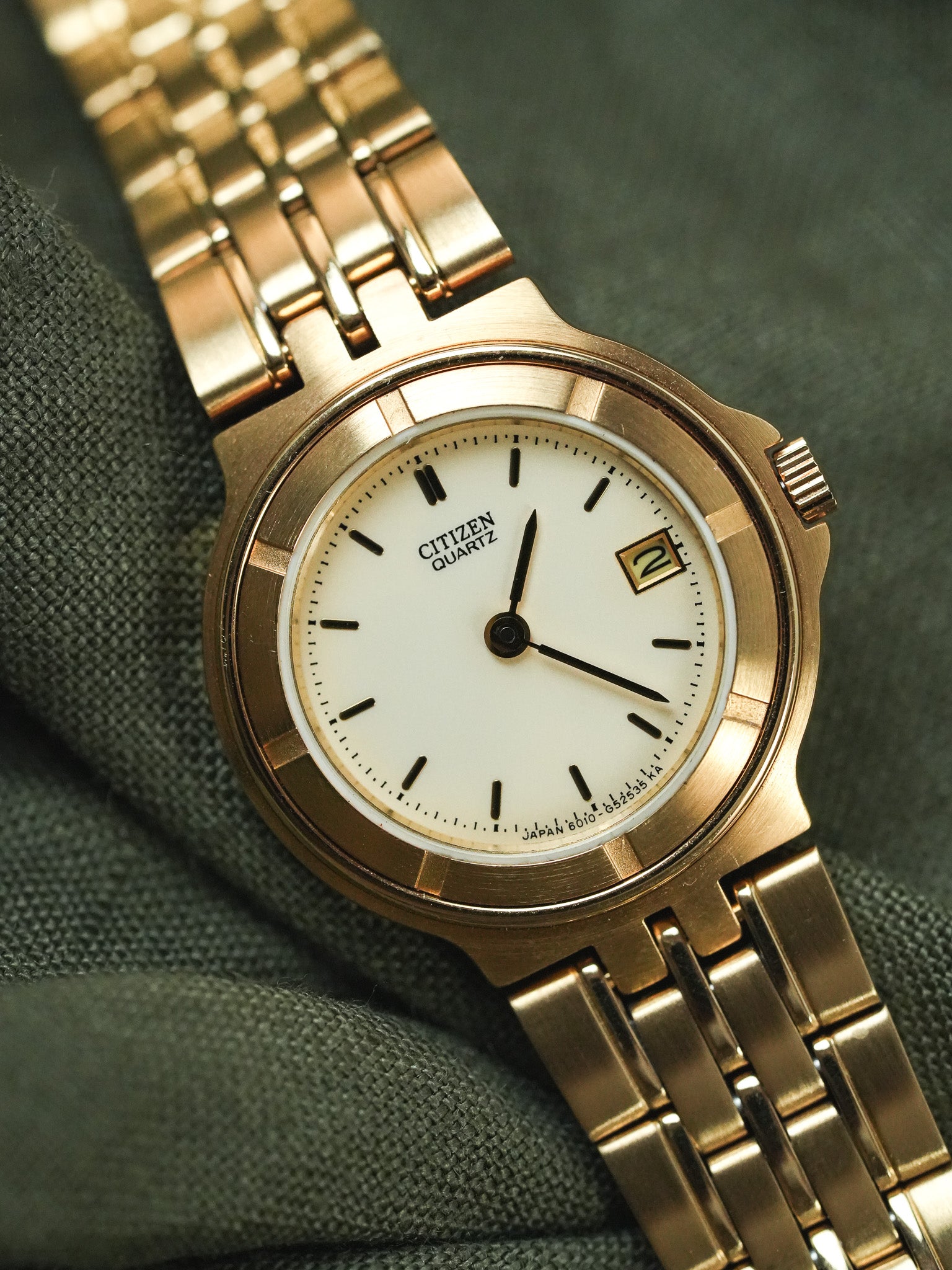 Citizen - Maille Or Cadran Or Date - 1990s - Atelier Victor - Vintage Shop