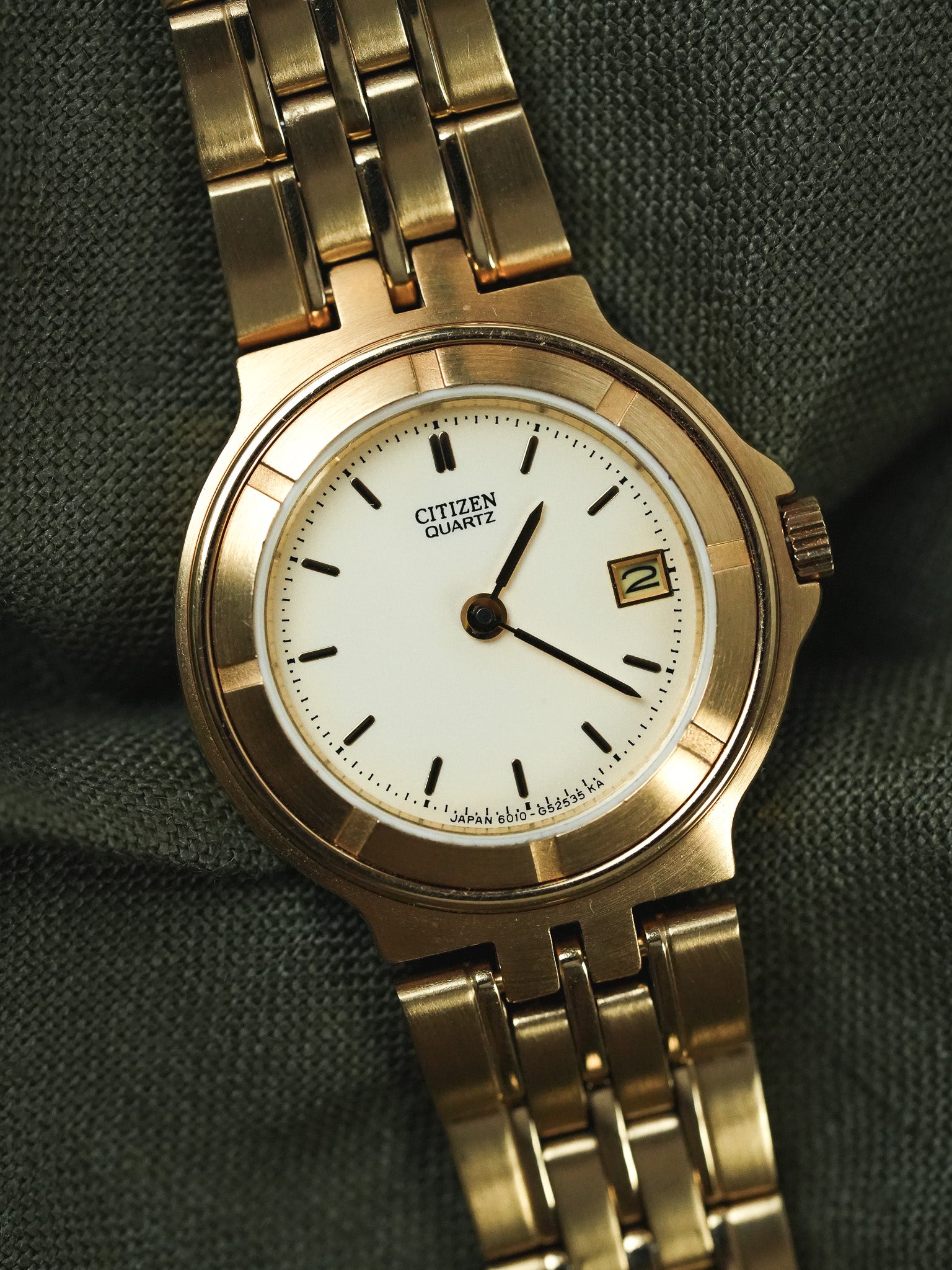 Citizen - Maille Or Cadran Or Date - 1990s - Atelier Victor - Vintage Shop