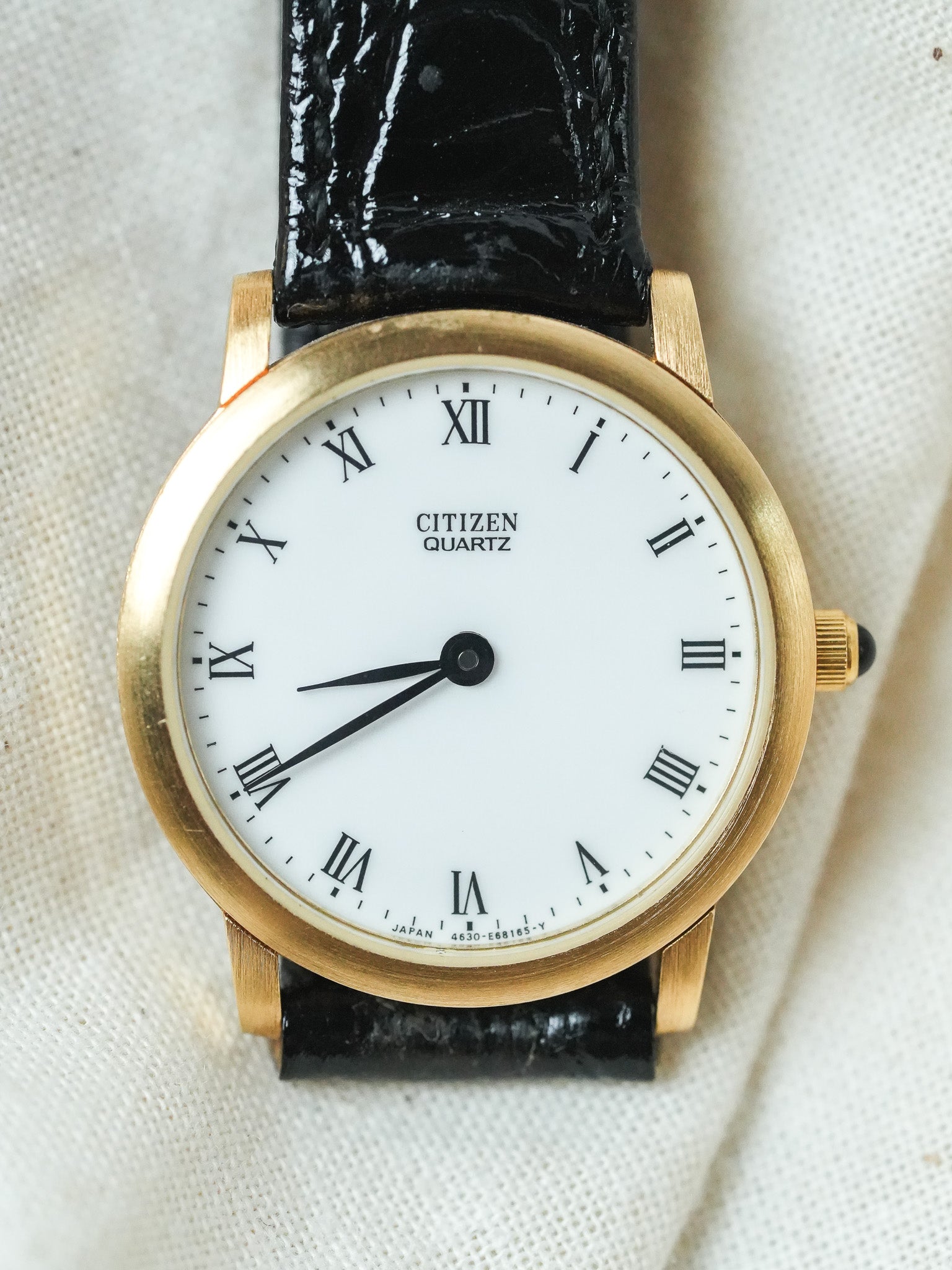 Citizen - Mini Montre habillée Cabochon Or Chiffres Romain - NOS - 1991 - Atelier Victor - Vintage Shop