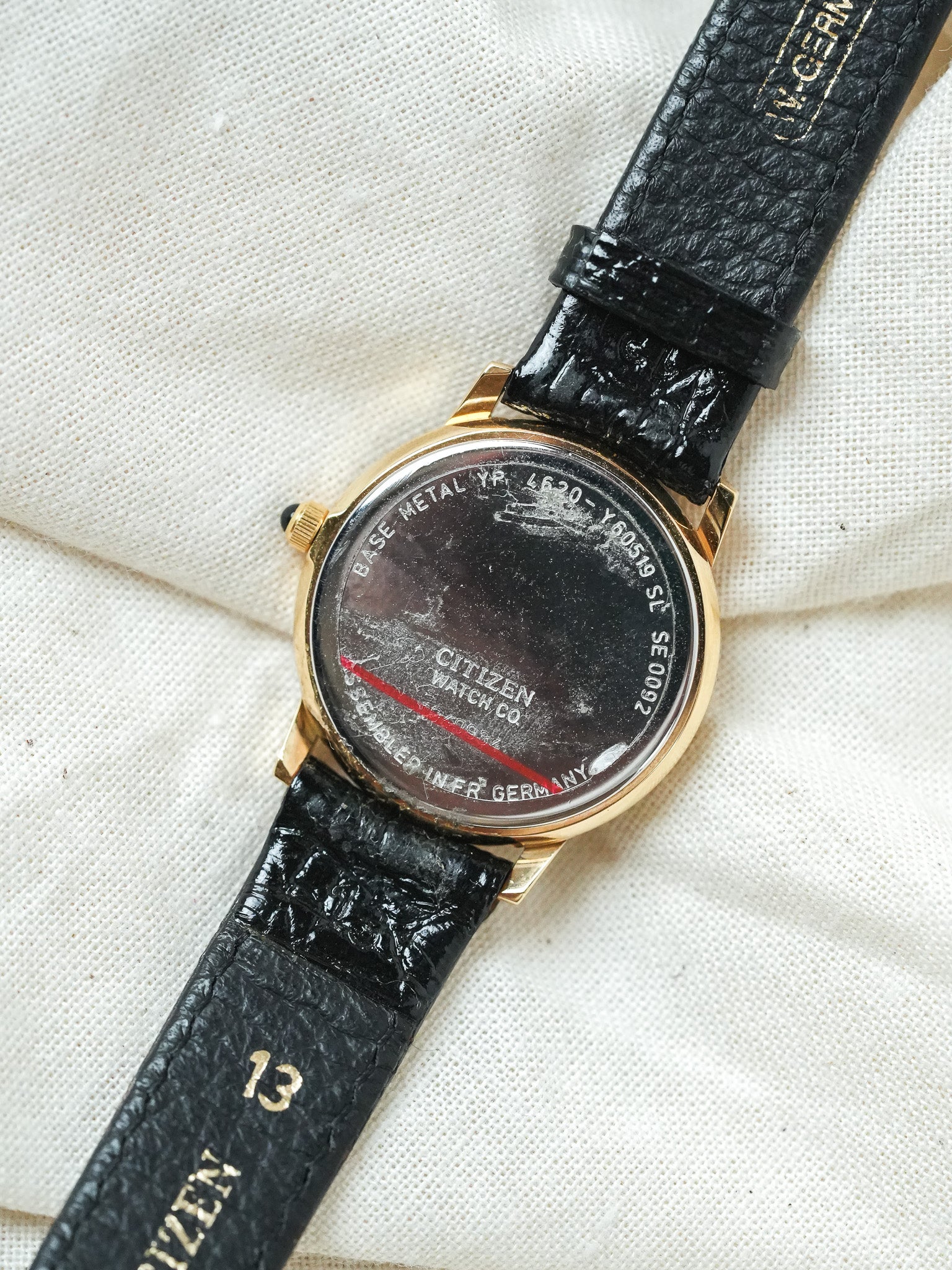 Citizen - Mini Montre habillée Cabochon Or Chiffres Romain - NOS - 1991 - Atelier Victor - Vintage Shop