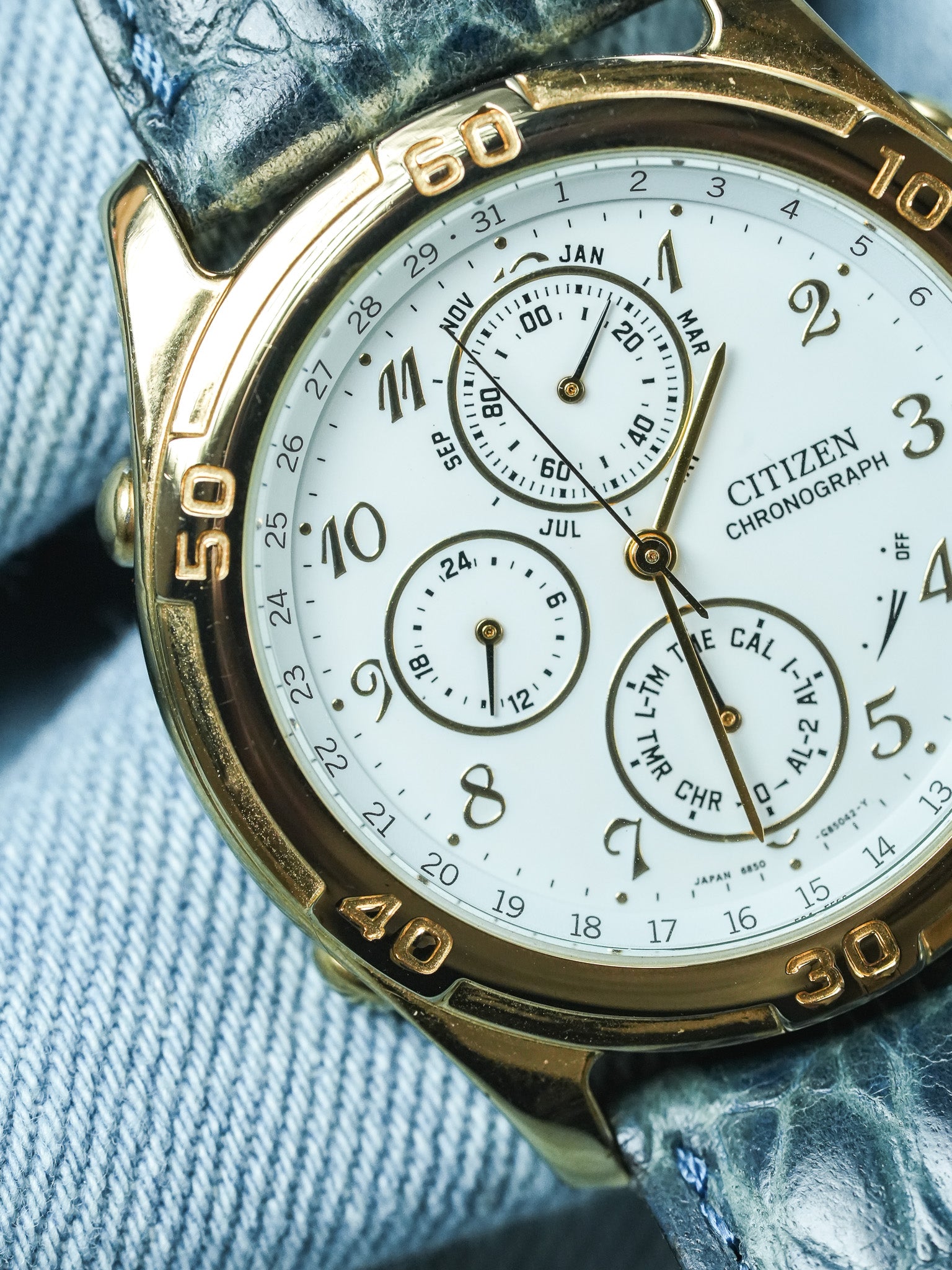 Citizen - Multifonction Or cadran blanc - 1995 - Atelier Victor - Vintage Shop