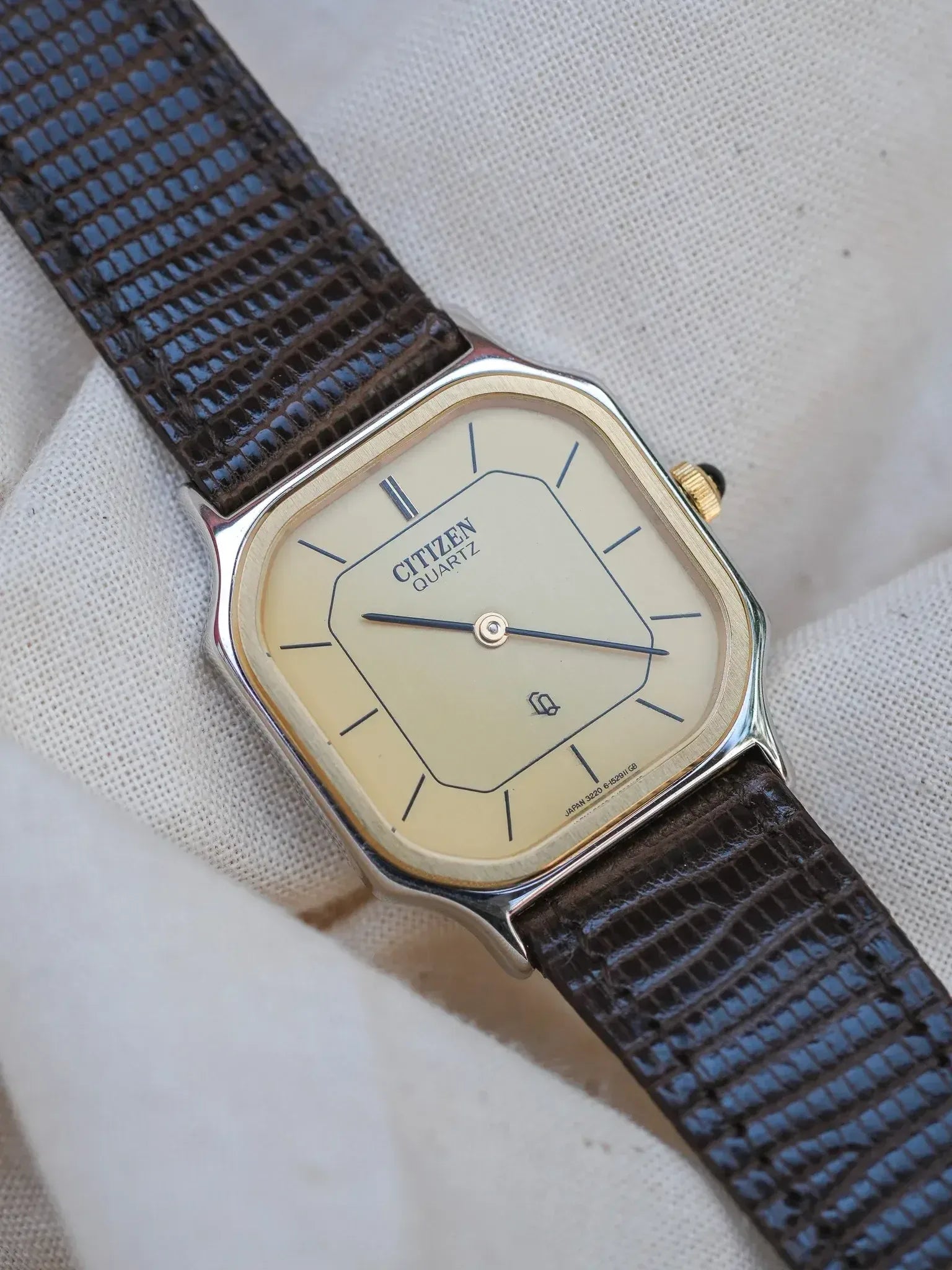 Citizen - Octogonale Bicolore Cadran Or - NOS - 1982 - Atelier Victor