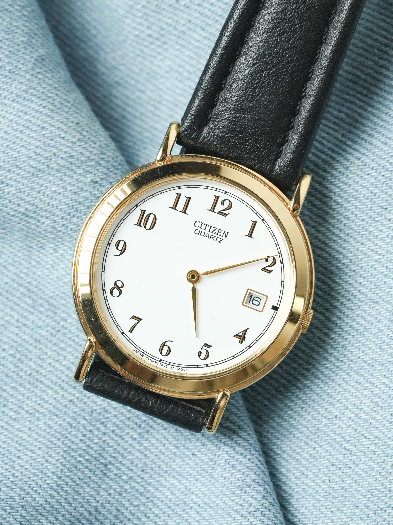 Citizen - Ronde Or cadran blanc date 3H - 1992 - Atelier Victor - Vintage Shop