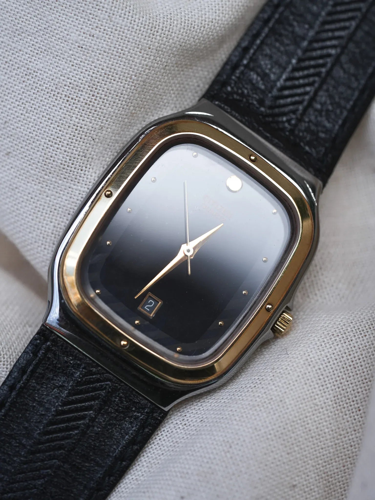 Citizen - Tank Acier Lunette or date 6h - NOS - 1985 - Atelier Victor