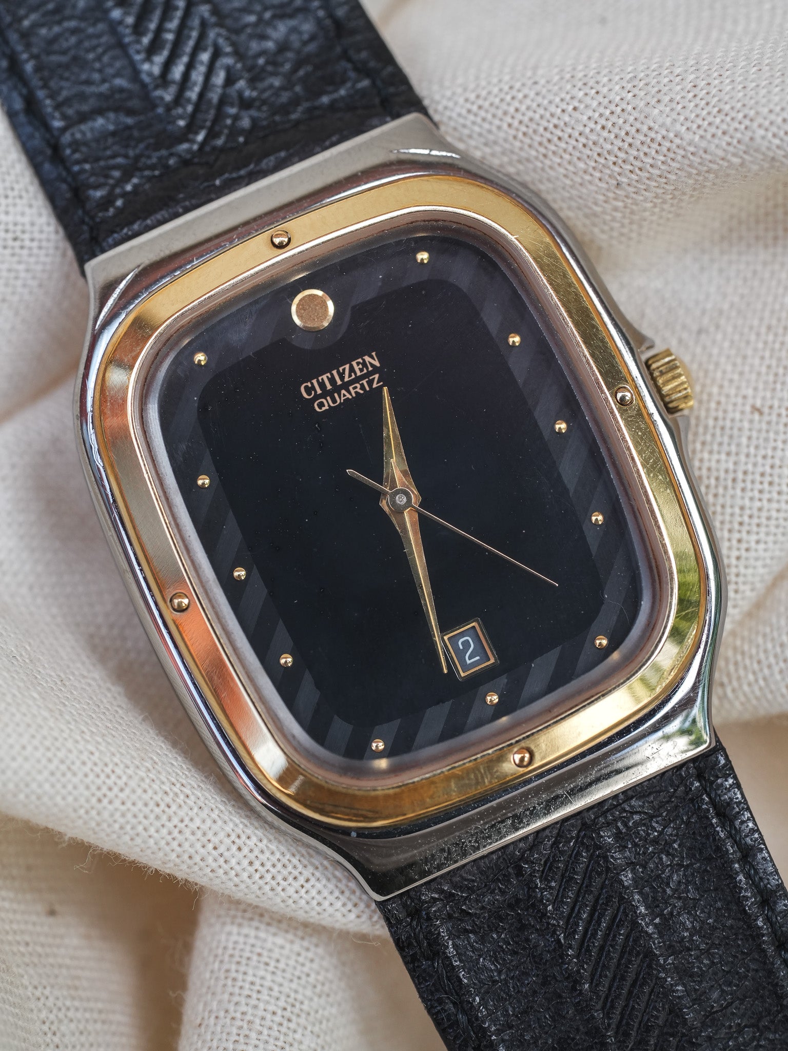 Citizen - Tank Acier Lunette or date 6h - NOS - 1985 - Atelier Victor - Vintage Shop
