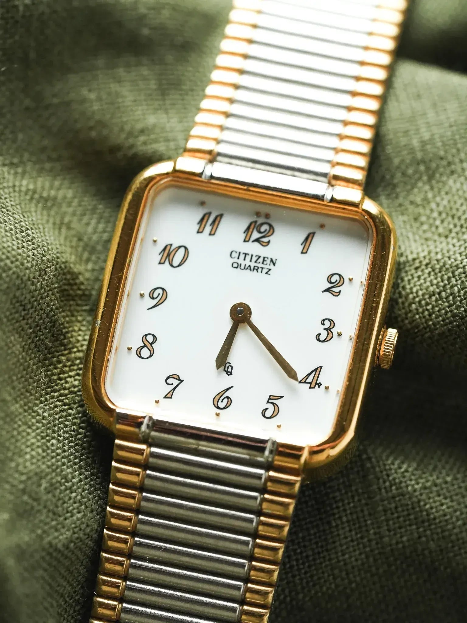 Citizen - Tank bracelet intégré acier or - NOS - 1990s - Atelier Victor