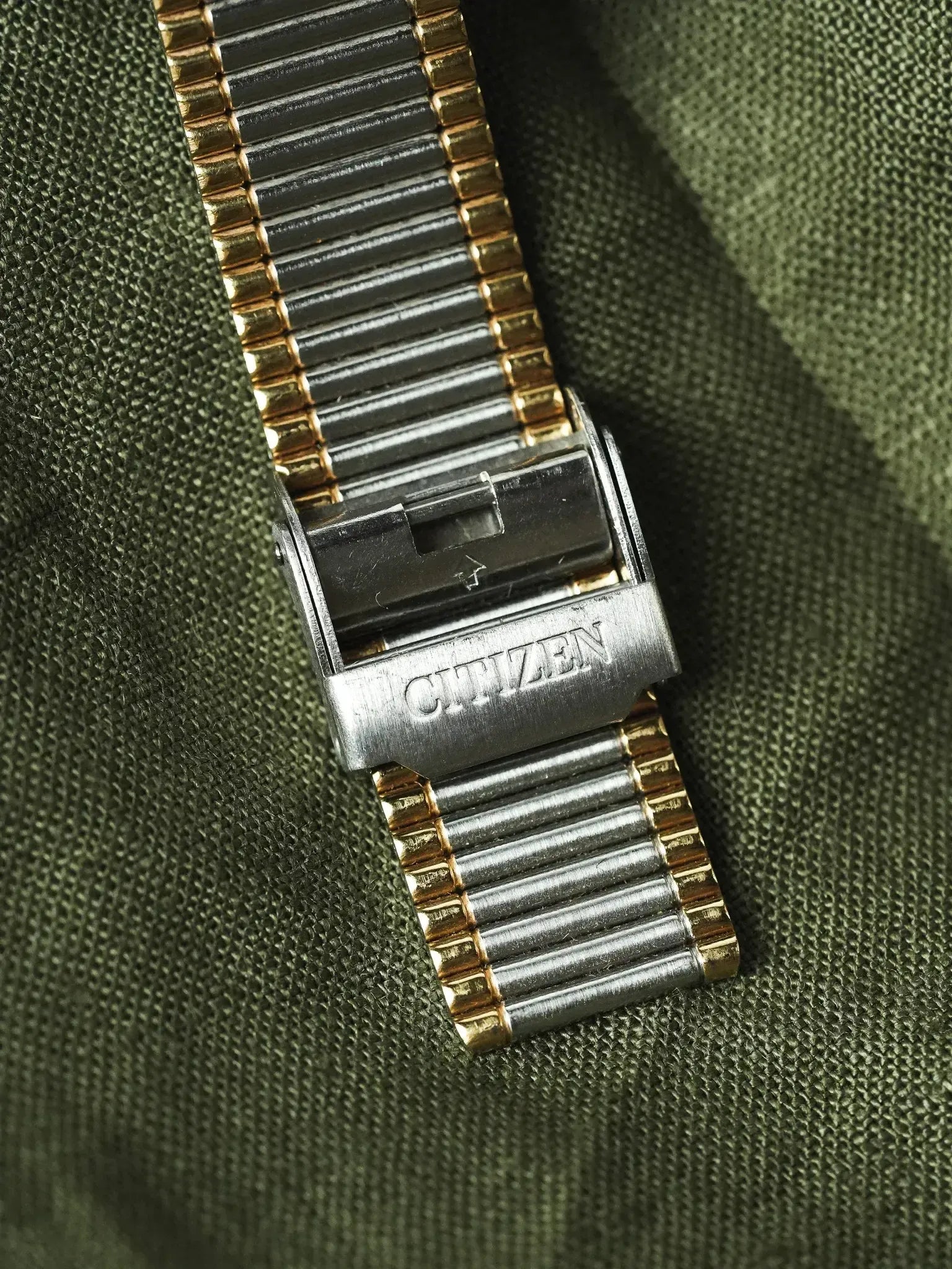 Citizen - Tank bracelet intégré acier or - NOS - 1990s - Atelier Victor