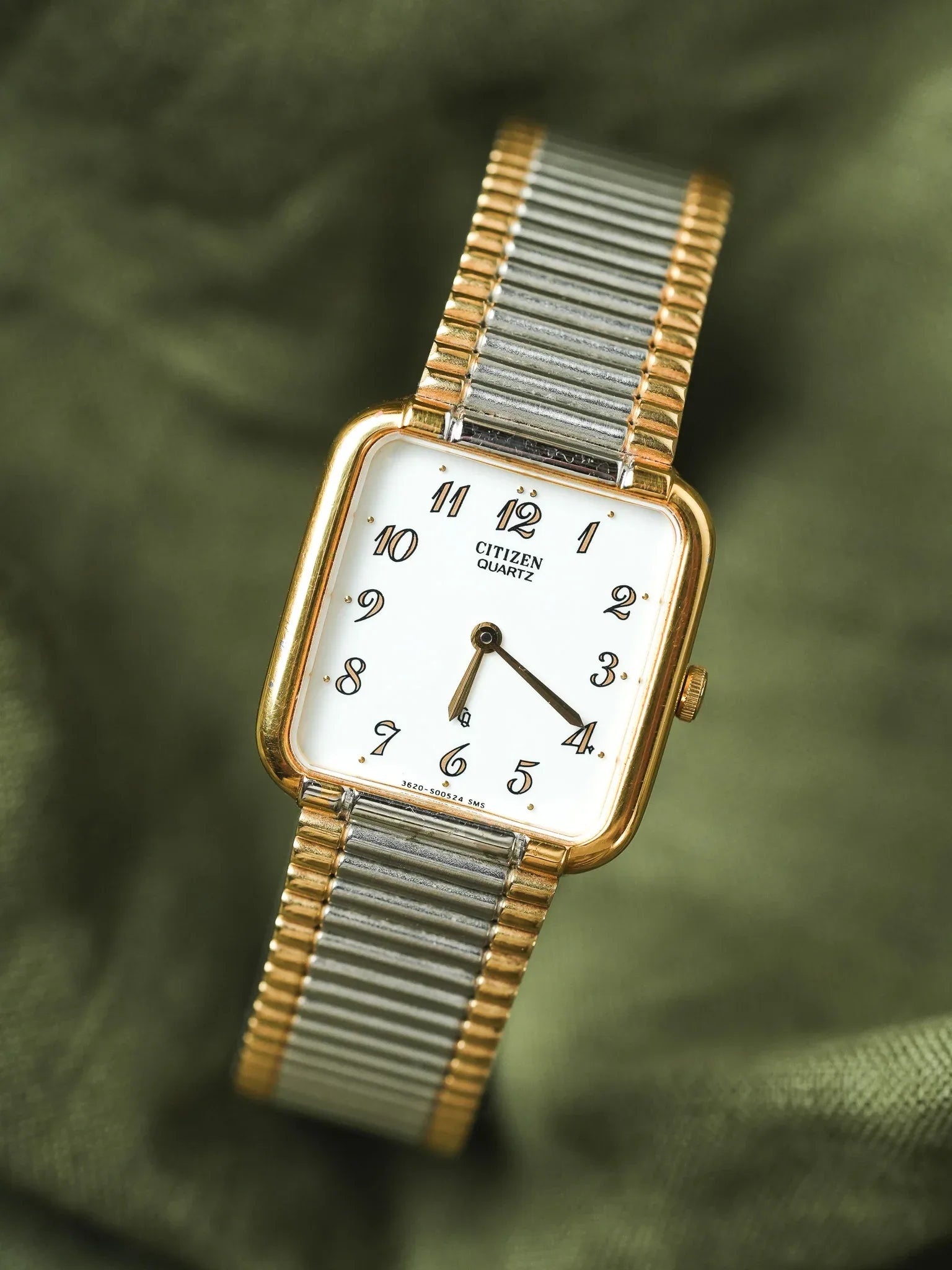 Citizen - Tank bracelet intégré acier or - NOS - 1990s - Atelier Victor