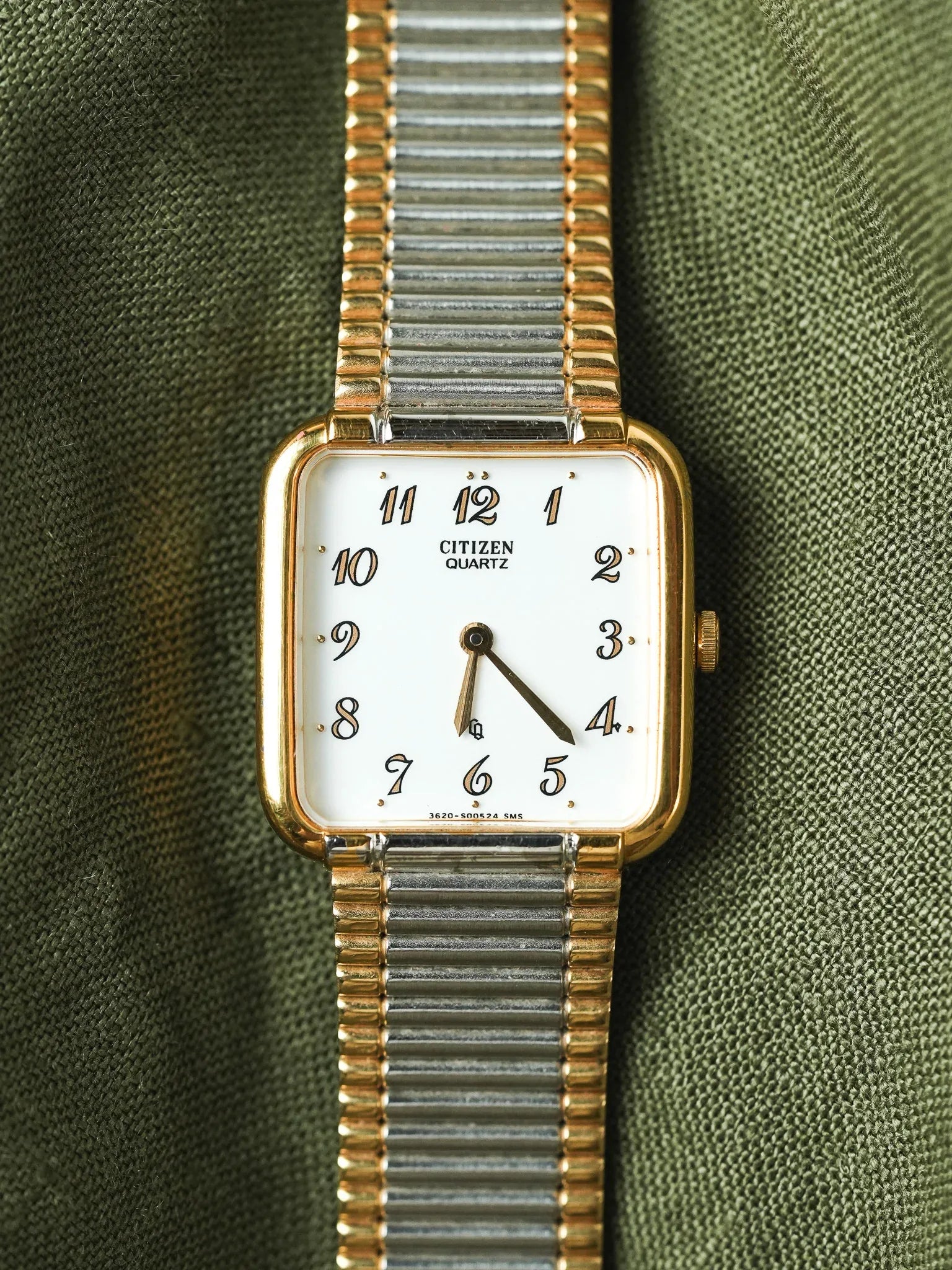 Citizen - Tank bracelet intégré acier or - NOS - 1990s - Atelier Victor - Vintage Shop