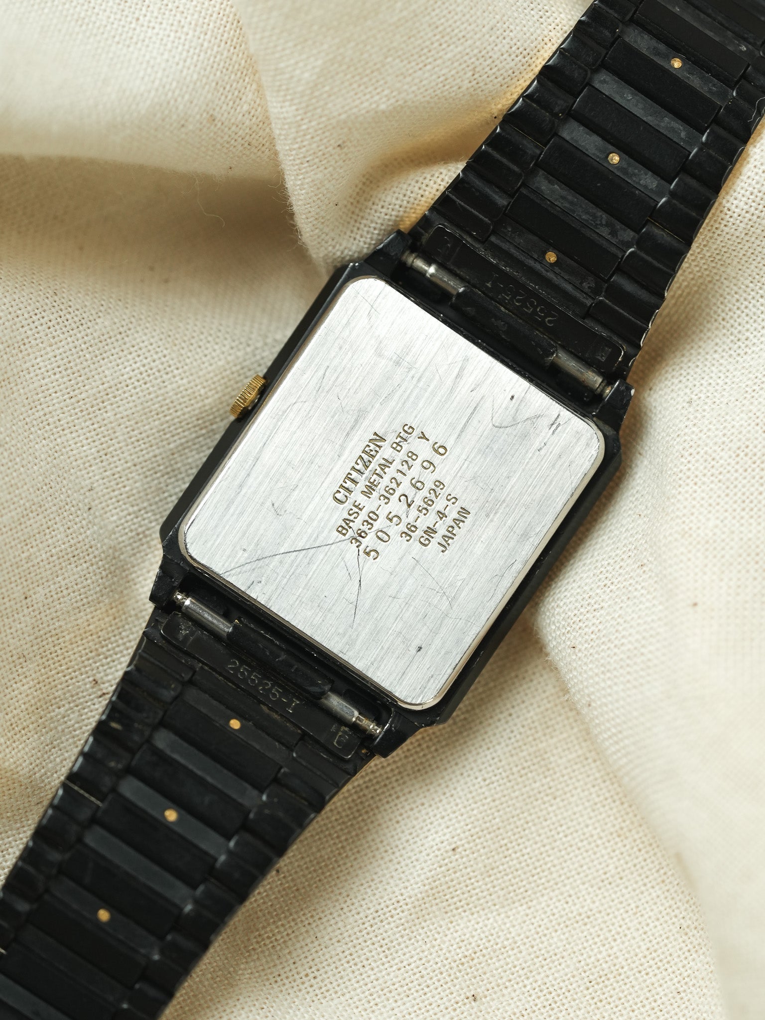 Citizen - Tank PVD noir OR - 1985 - Atelier Victor - Vintage Shop