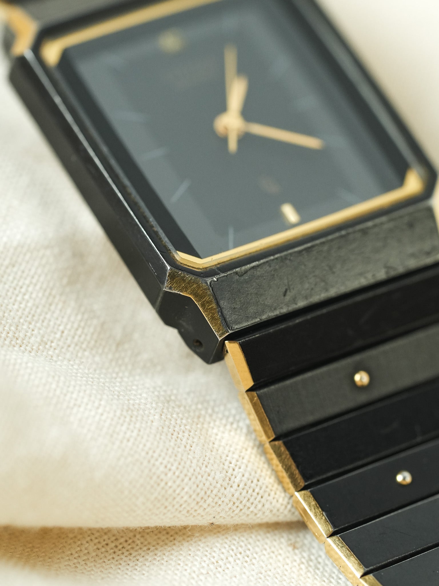 Citizen - Tank PVD noir OR - 1985 - Atelier Victor - Vintage Shop