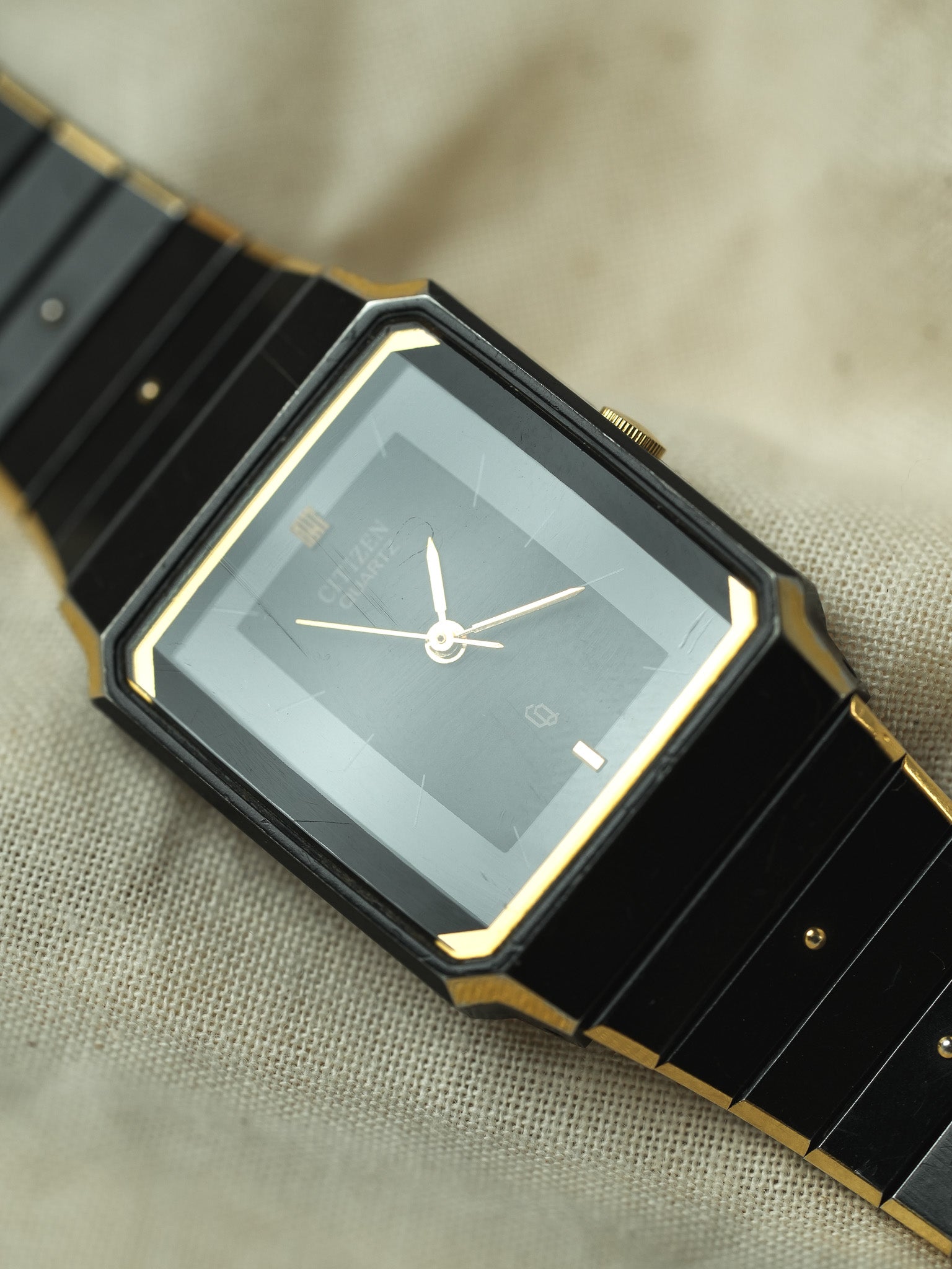 Citizen - Tank PVD noir OR - 1985 - Atelier Victor - Vintage Shop