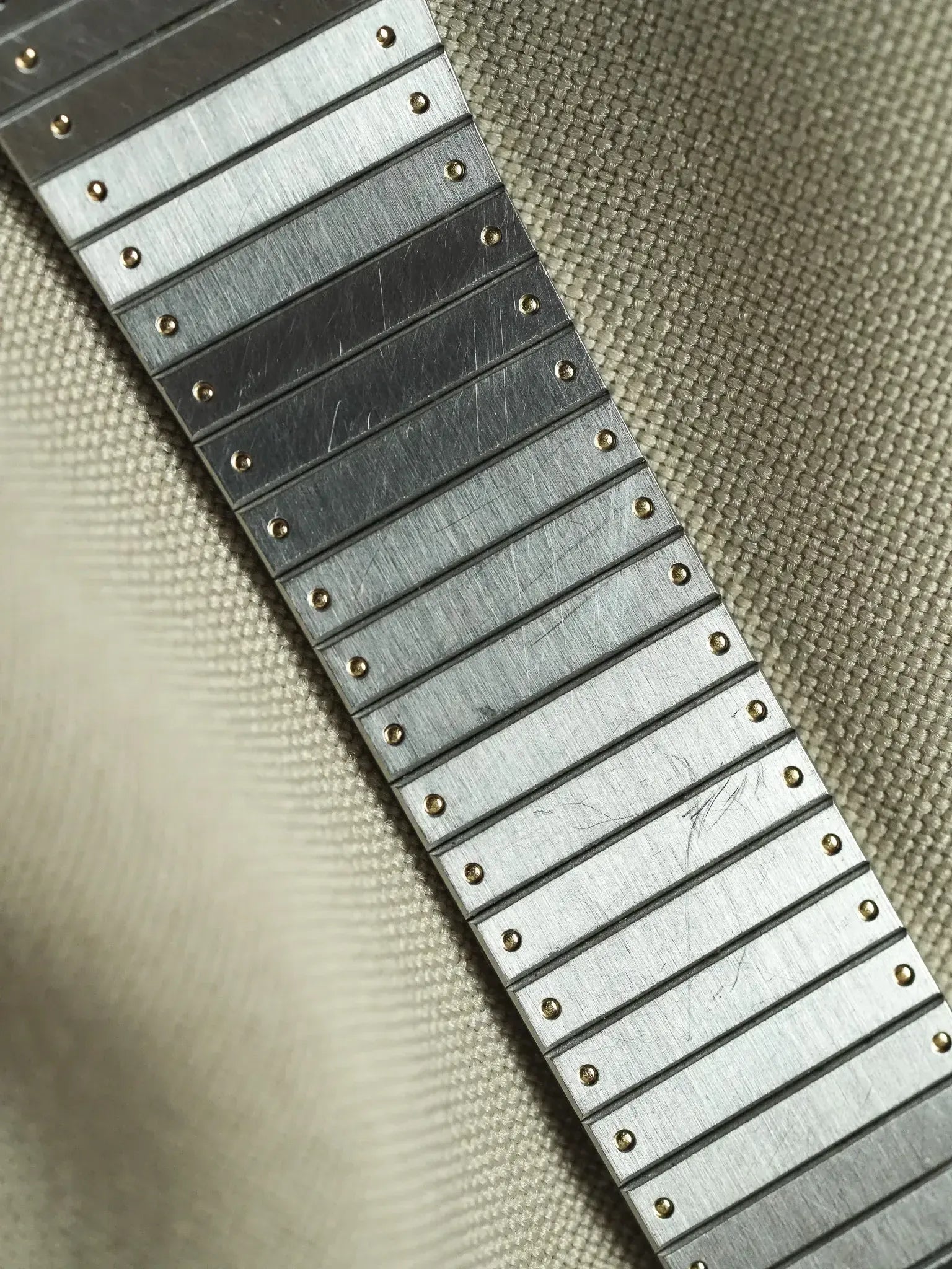 Citizen - Tank Royal Acier Or bracelet intégré - 1991 - Atelier Victor