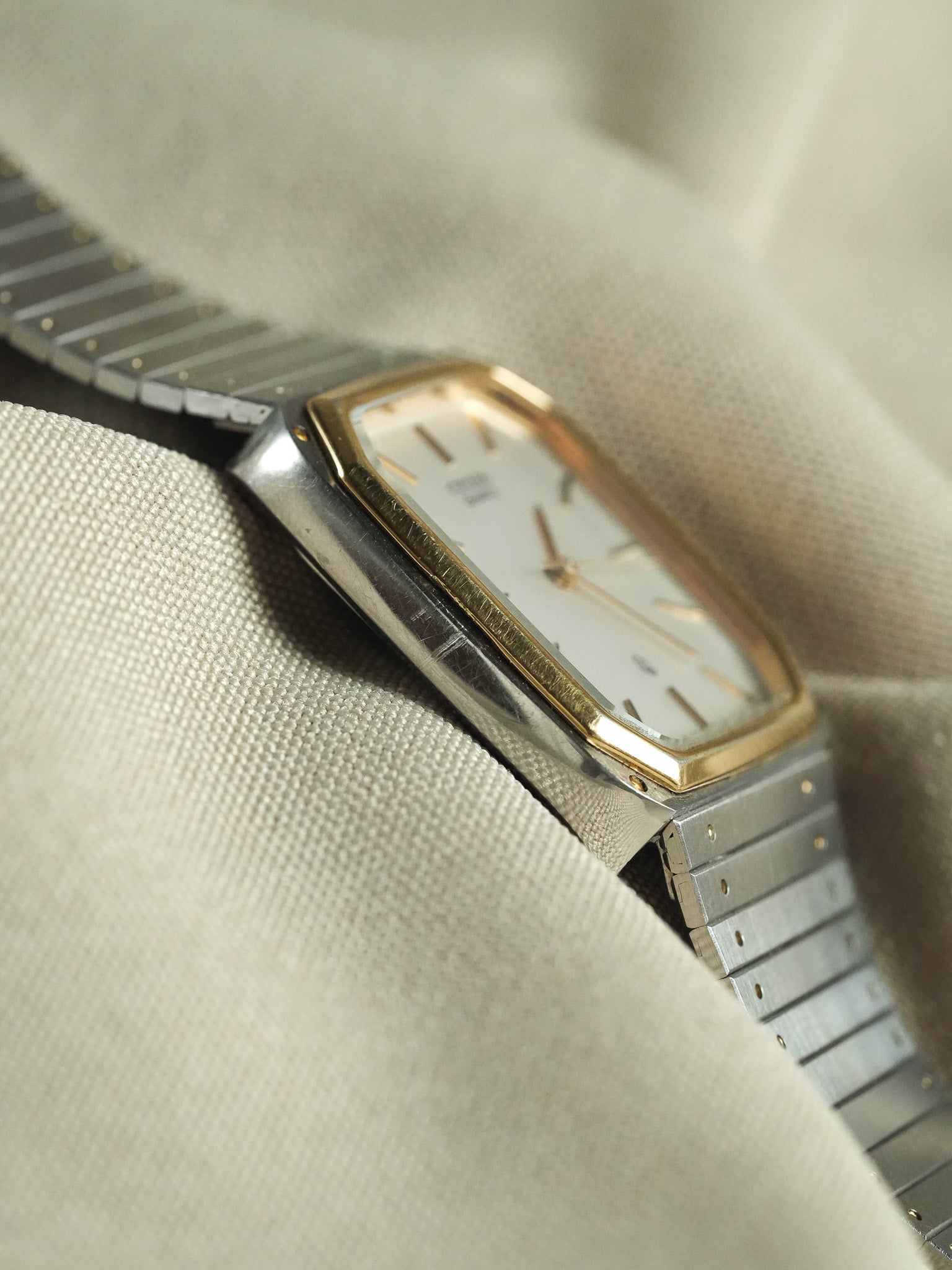 Citizen - Tank Royal Acier Or bracelet intégré - 1991 - Atelier Victor - Vintage Shop