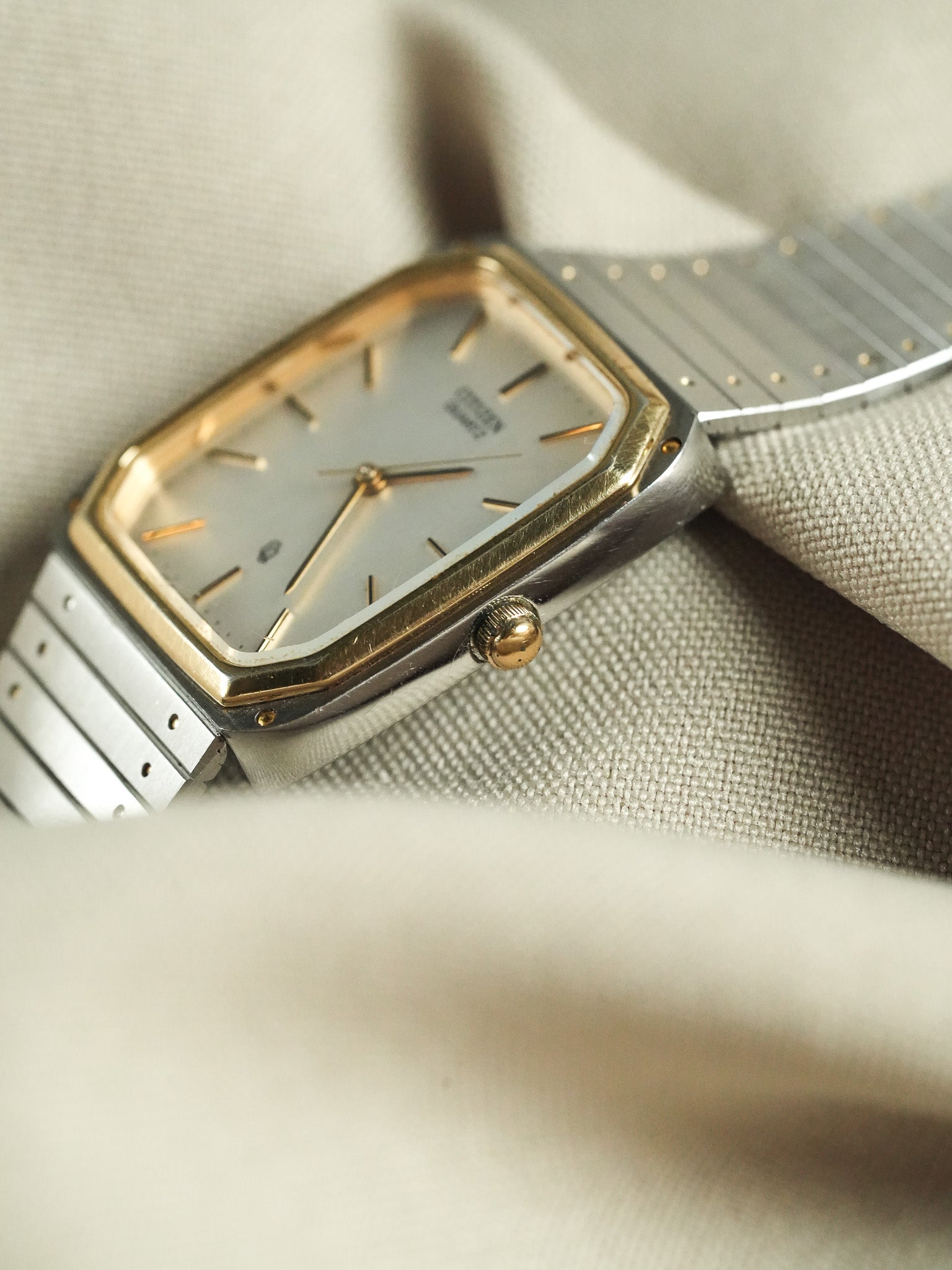 Citizen - Tank Royal Acier Or bracelet intégré - 1991 - Atelier Victor - Vintage Shop