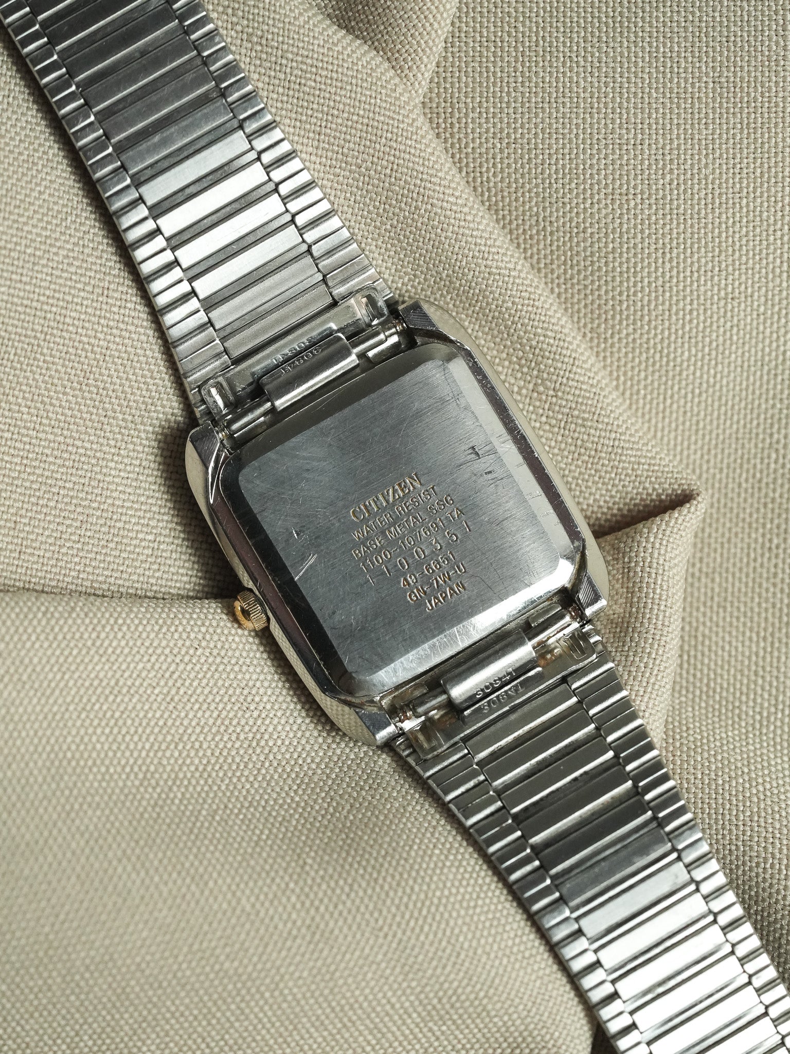 Citizen - Tank Royal Acier Or bracelet intégré - 1991 - Atelier Victor - Vintage Shop