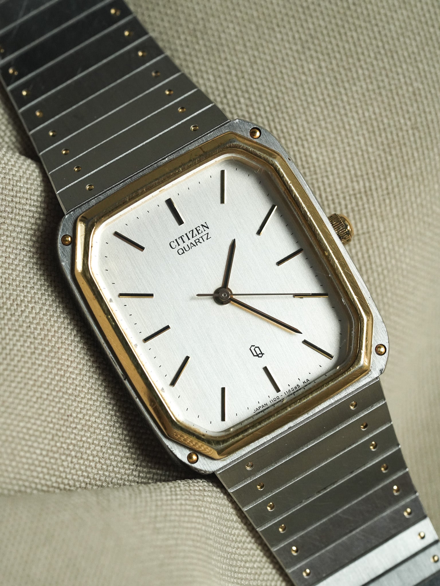 Citizen - Tank Royal Acier Or bracelet intégré - 1991 - Atelier Victor - Vintage Shop