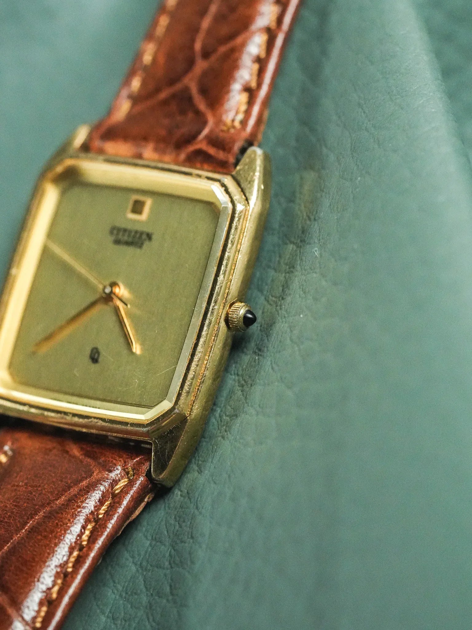 Citizen - Tank vintage Or Cabochon - 1983 - Atelier Victor - Vintage Shop