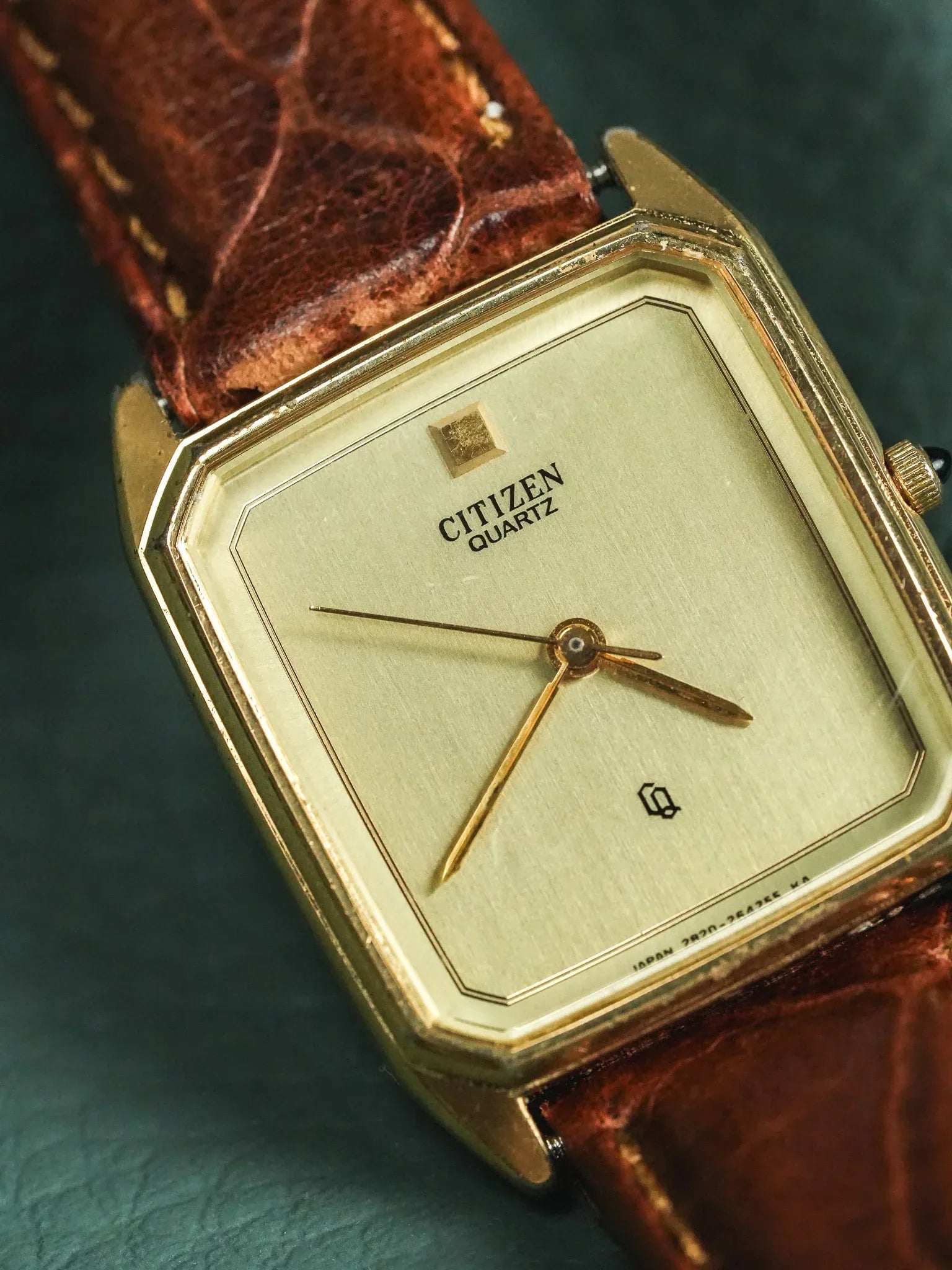 Citizen - Tank vintage Or Cabochon - 1983 - Atelier Victor - Vintage Shop